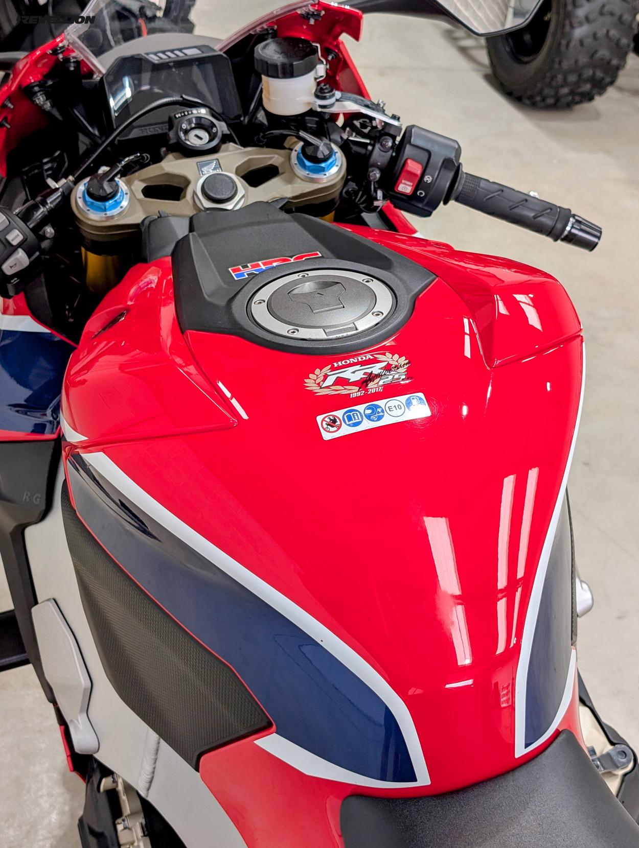 Honda CBR1000RR Fireblade SP 1000 Super Sports Petrol Manual Euro 4 (192 ps)