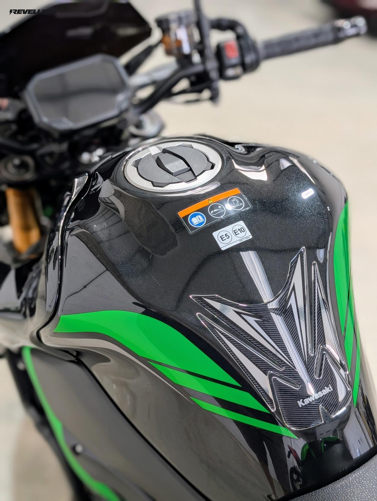 Kawasaki Z900 900 SE Supernaked Petrol Manual Euro 5 (125 ps)