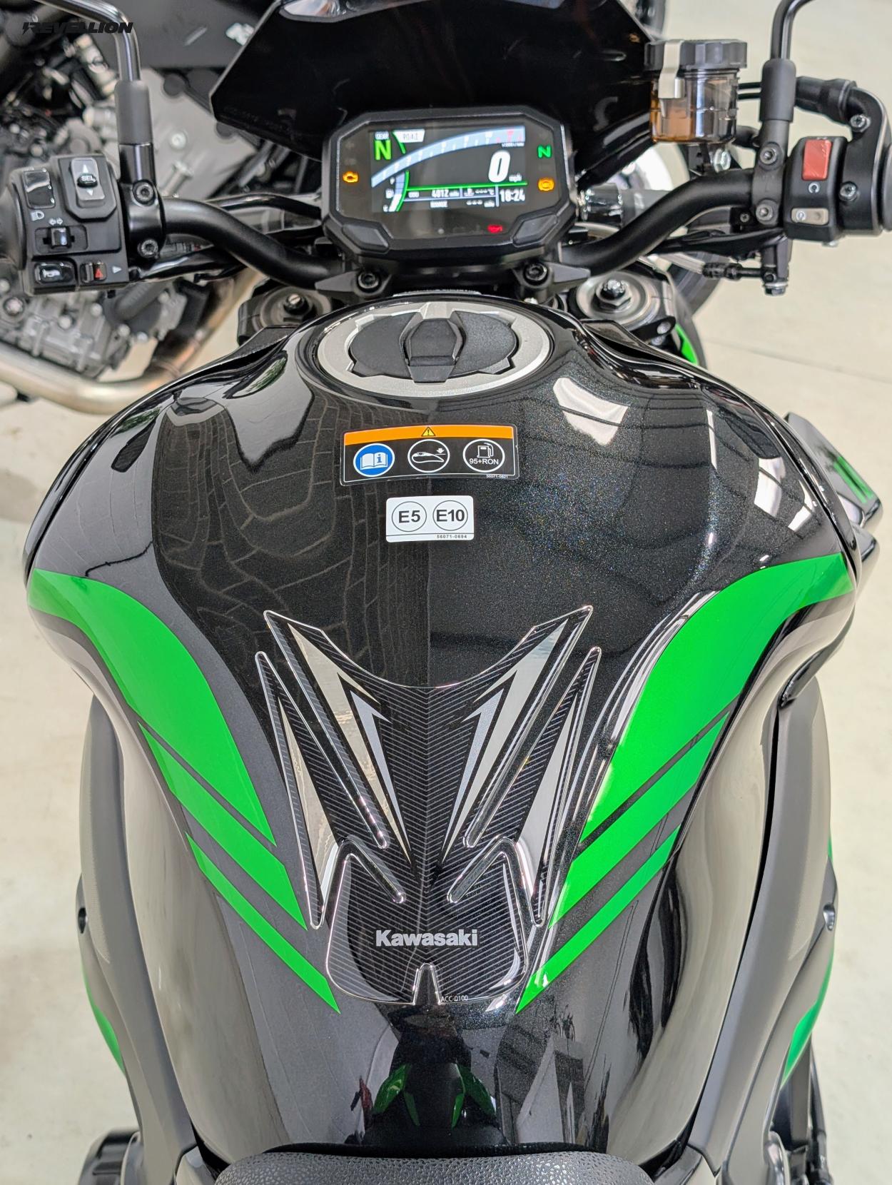 Kawasaki Z900 900 SE Supernaked Petrol Manual Euro 5 (125 ps)