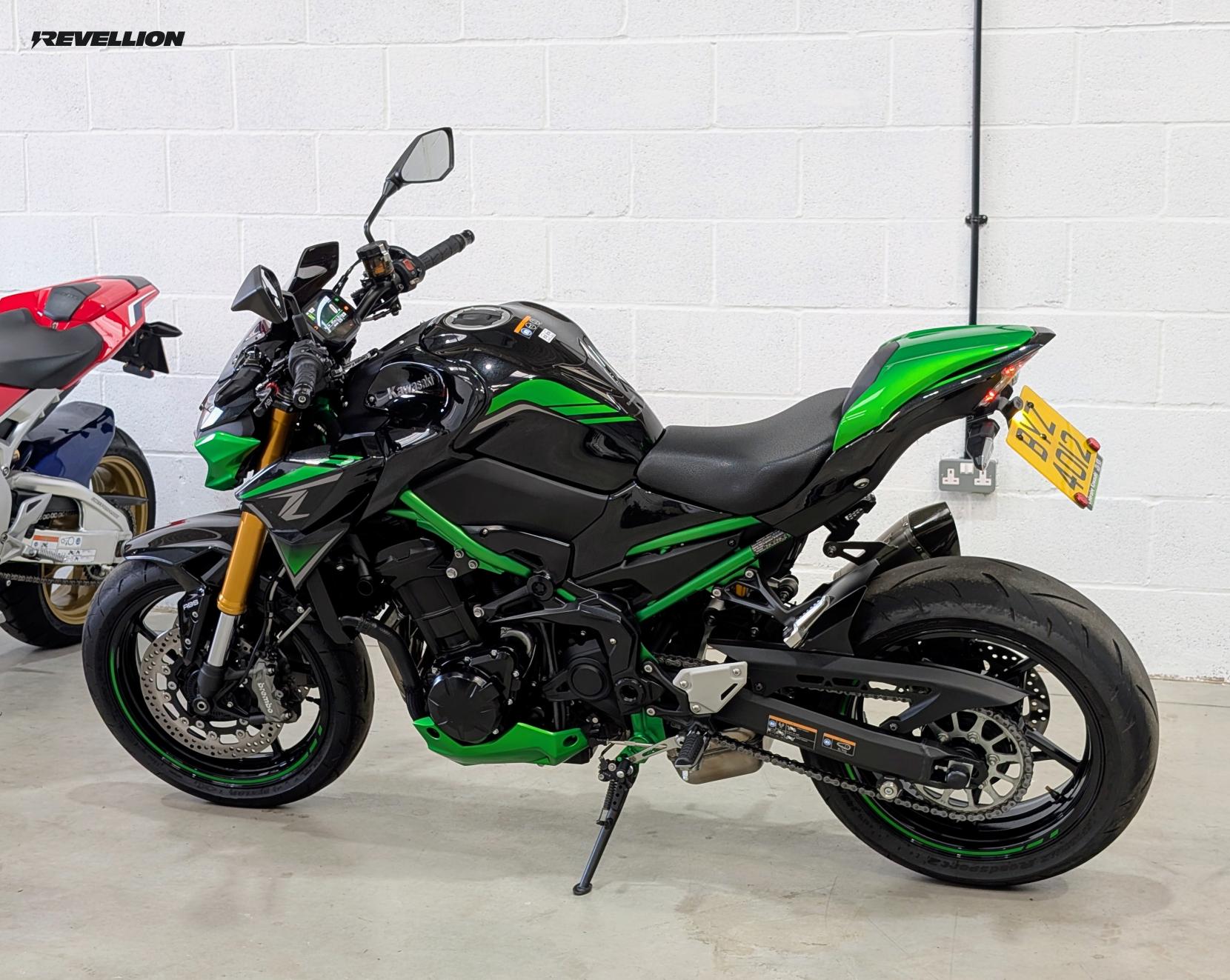Kawasaki Z900 900 SE Supernaked Petrol Manual Euro 5 (125 ps)