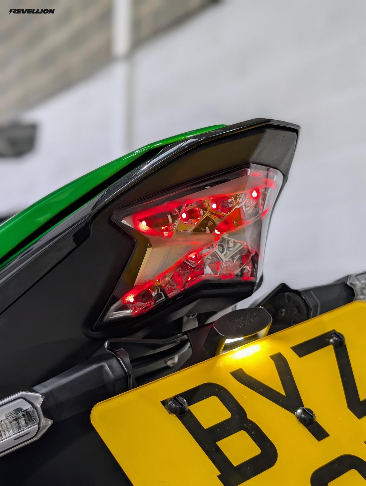 Kawasaki Z900 900 SE Supernaked Petrol Manual Euro 5 (125 ps)
