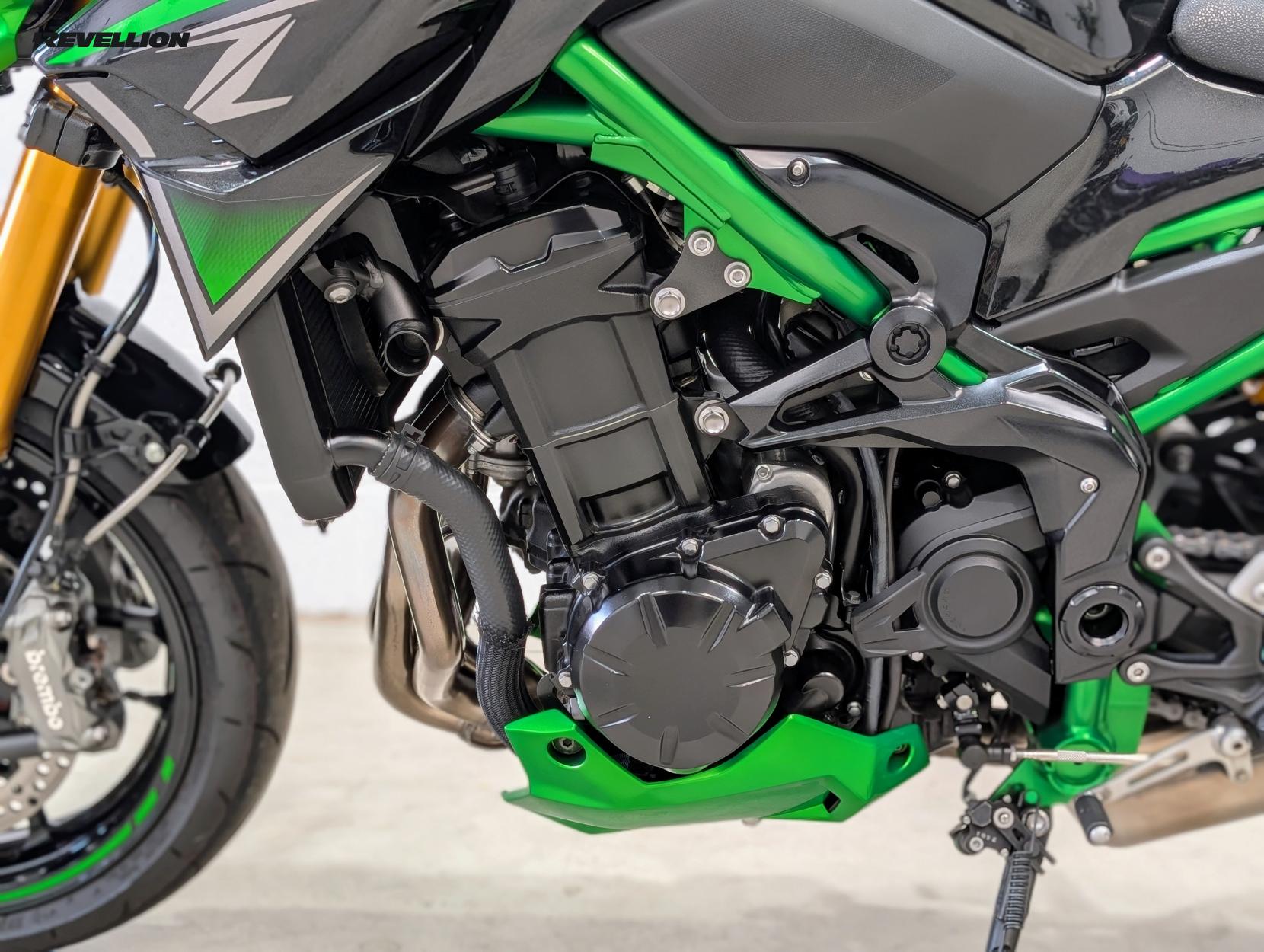 Kawasaki Z900 900 SE Supernaked Petrol Manual Euro 5 (125 ps)