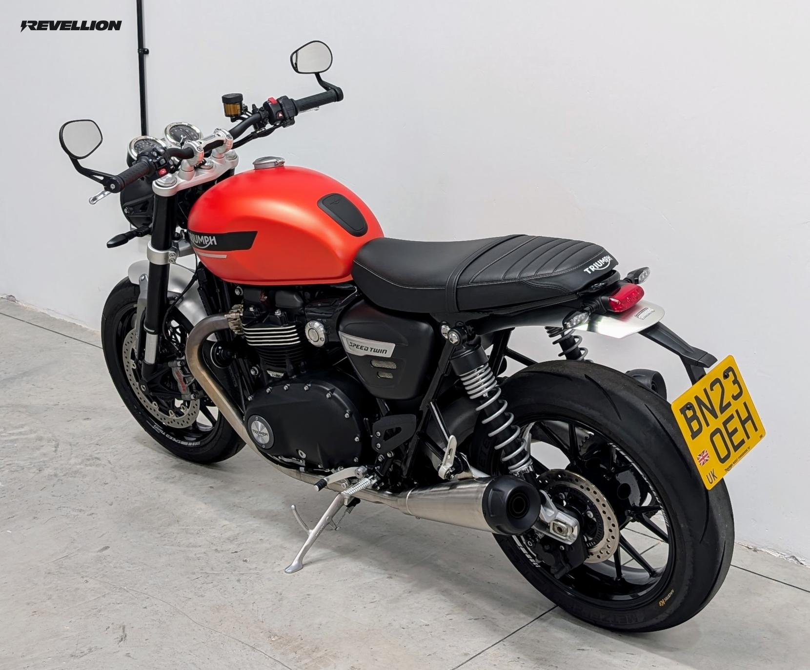 Triumph Speed Twin 1200 1200 Roadster/Retro Petrol Manual O-ring Euro 5 (101 ps)