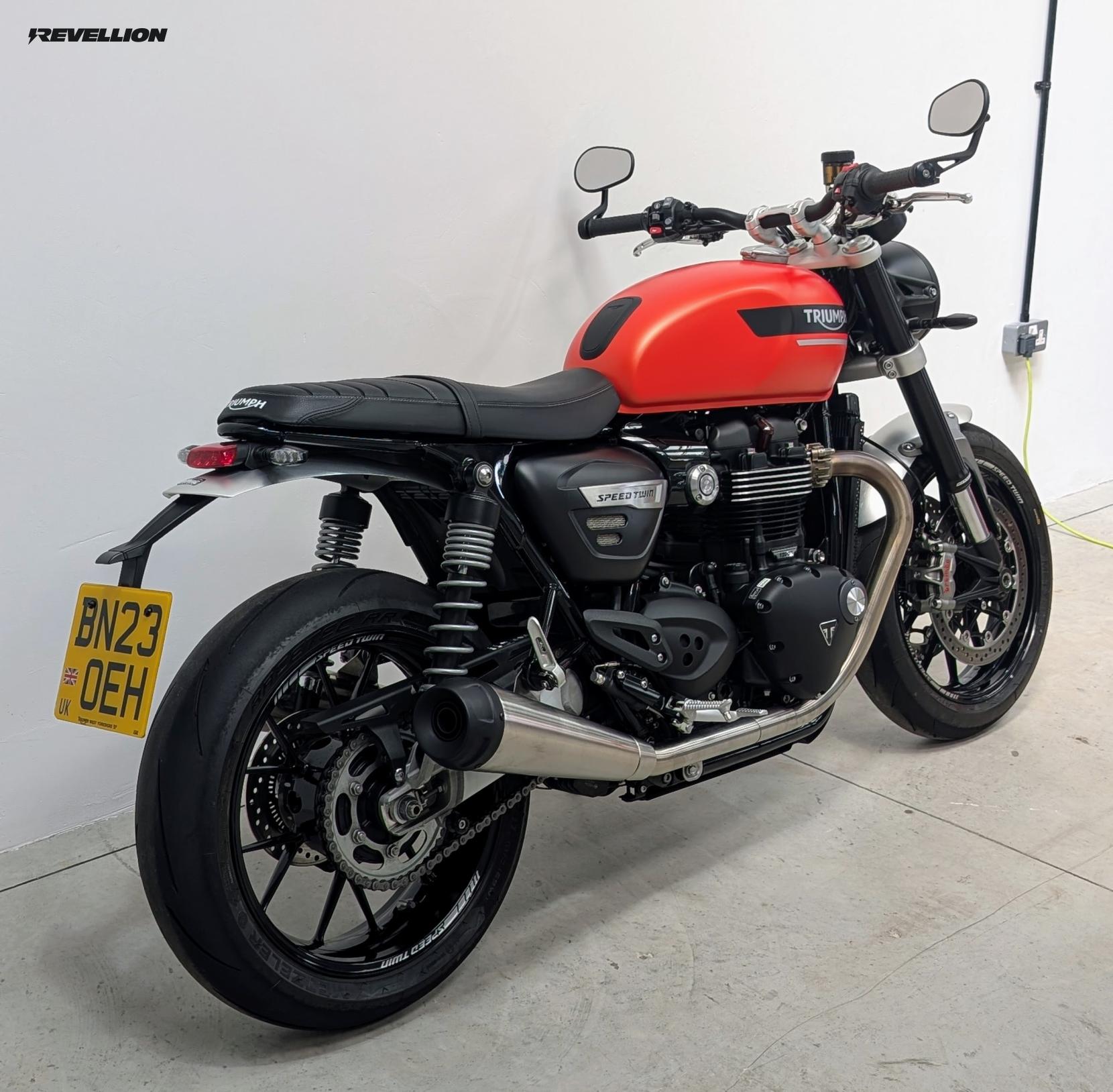 Triumph Speed Twin 1200 1200 Roadster/Retro Petrol Manual O-ring Euro 5 (101 ps)