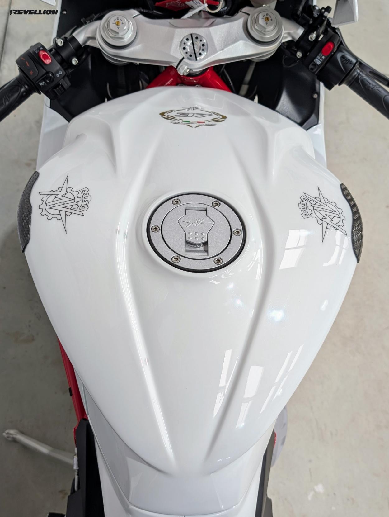 MV Agusta F3 675 675 Super Sports Petrol Manual (128 ps)