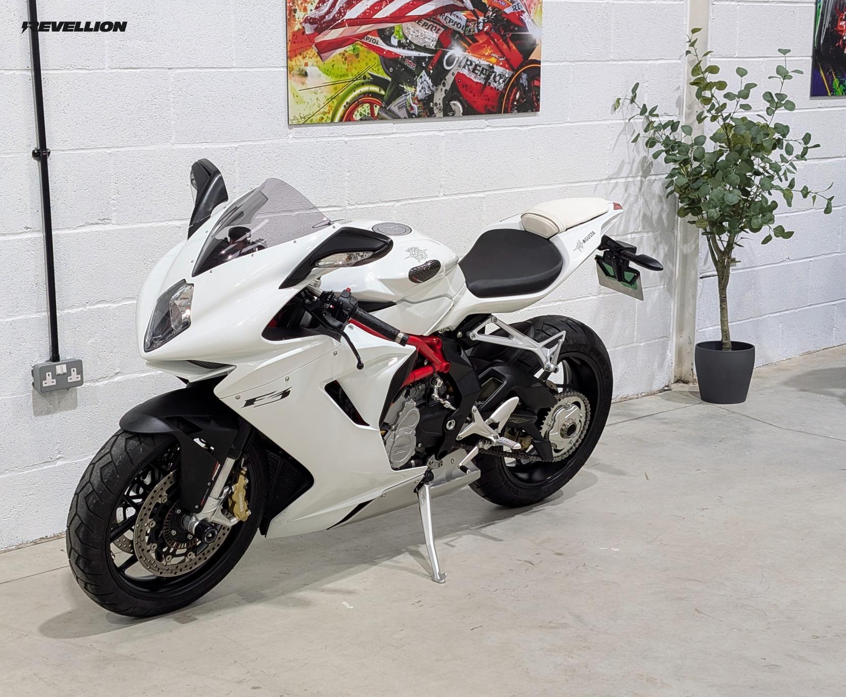 MV Agusta F3 675 675 Super Sports Petrol Manual (128 ps)