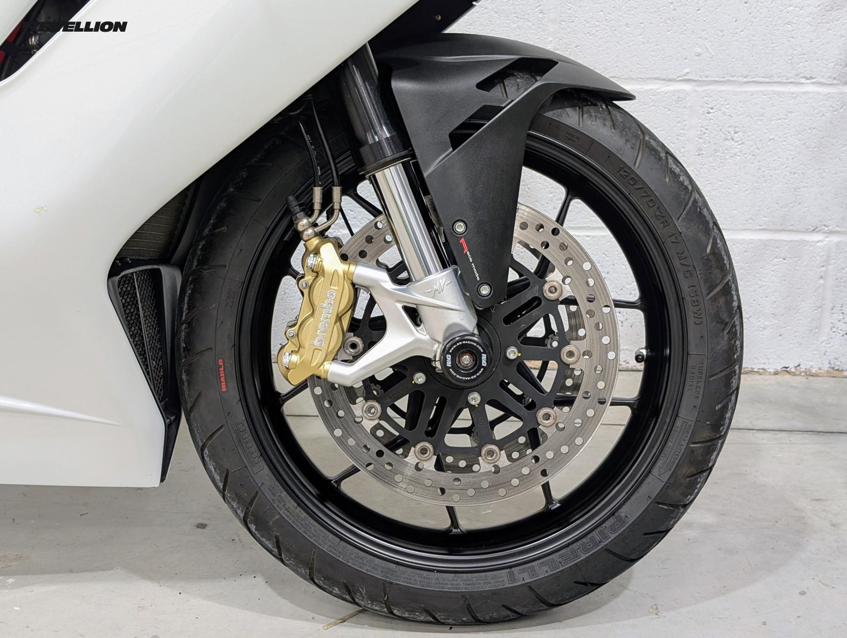 MV Agusta F3 675 675 Super Sports Petrol Manual (128 ps)