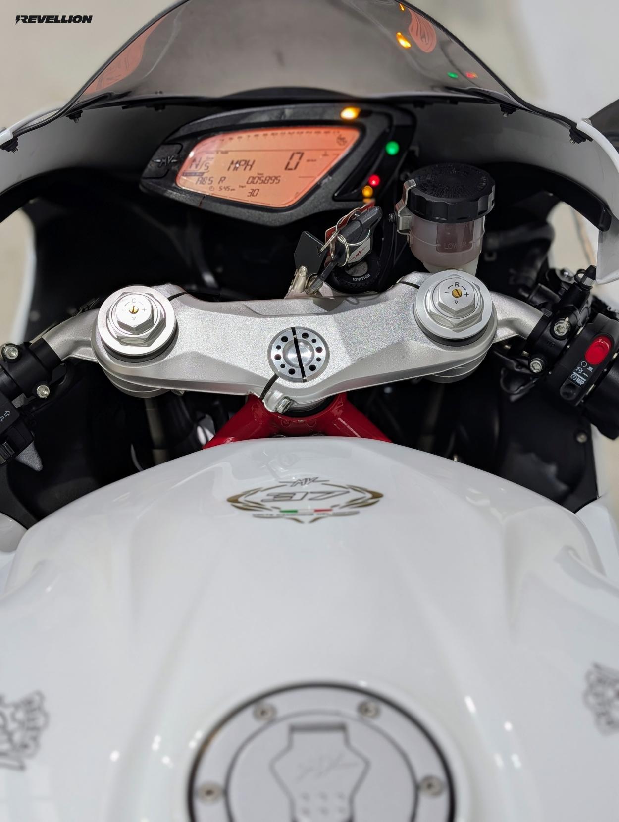 MV Agusta F3 675 675 Super Sports Petrol Manual (128 ps)