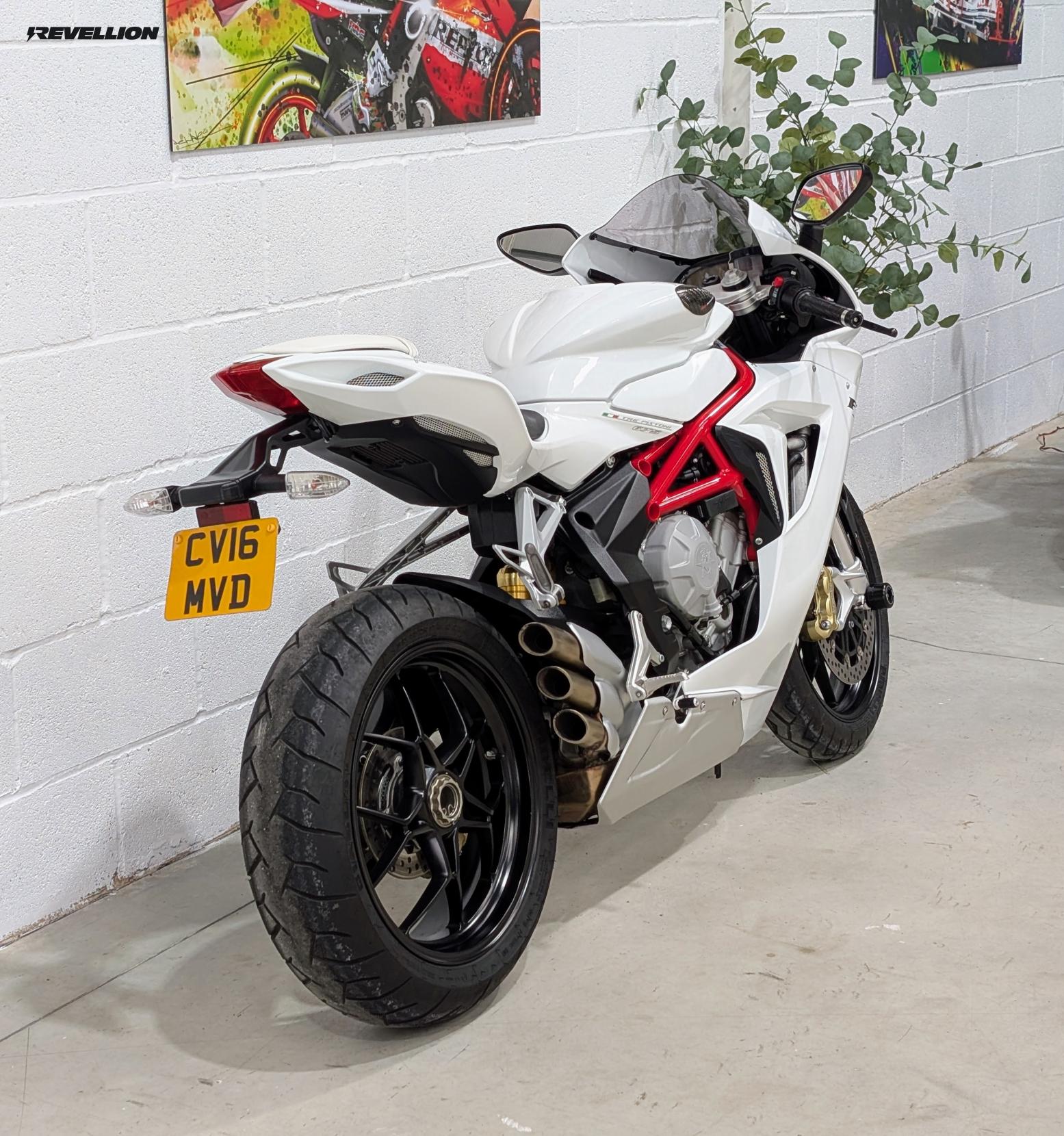 MV Agusta F3 675 675 Super Sports Petrol Manual (128 ps)