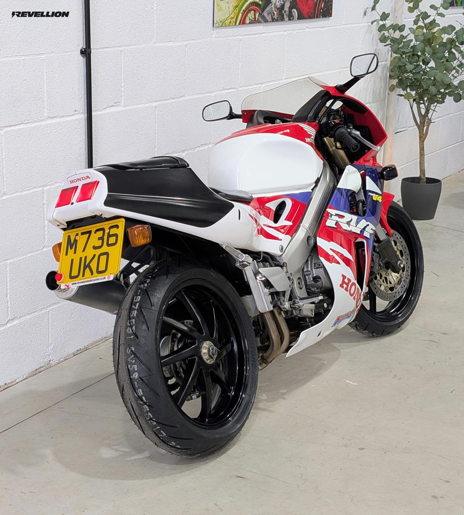 Honda RVF400 400 NC35