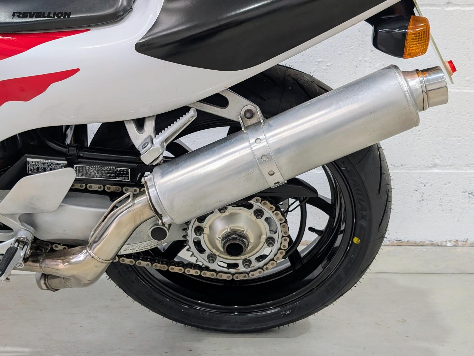 Honda RVF400 400 NC35