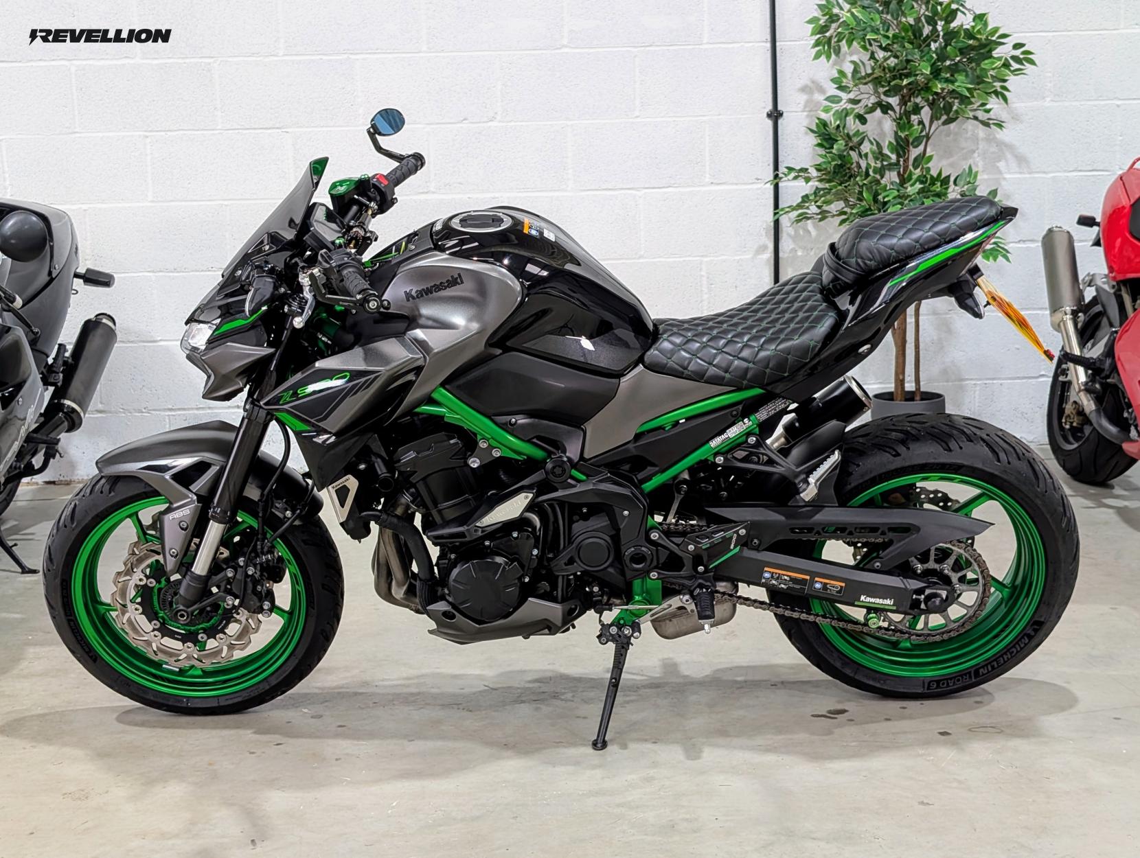 Kawasaki Z900 900 Supernaked Petrol Manual Euro 5 (125 ps)