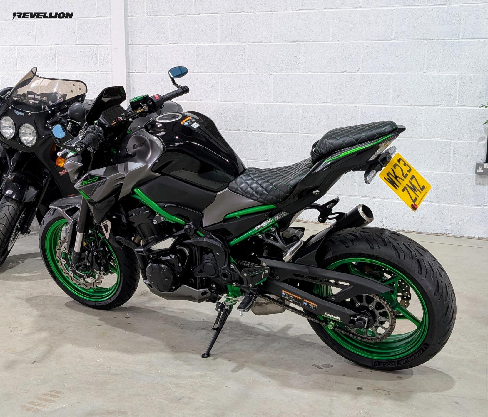 Kawasaki Z900 900 Supernaked Petrol Manual Euro 5 (125 ps)