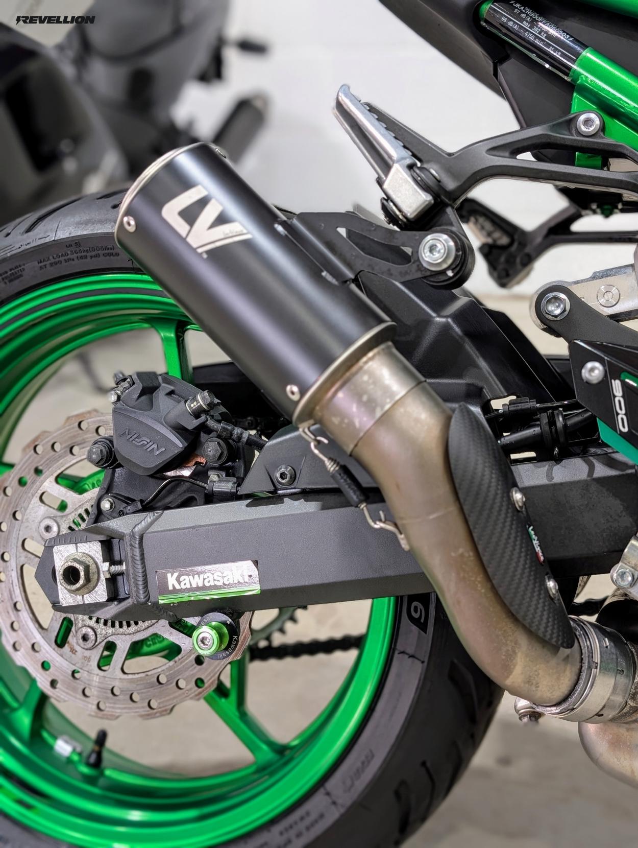 Kawasaki Z900 900 Supernaked Petrol Manual Euro 5 (125 ps)