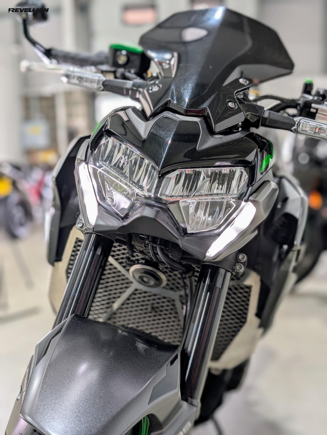 Kawasaki Z900 900 Supernaked Petrol Manual Euro 5 (125 ps)