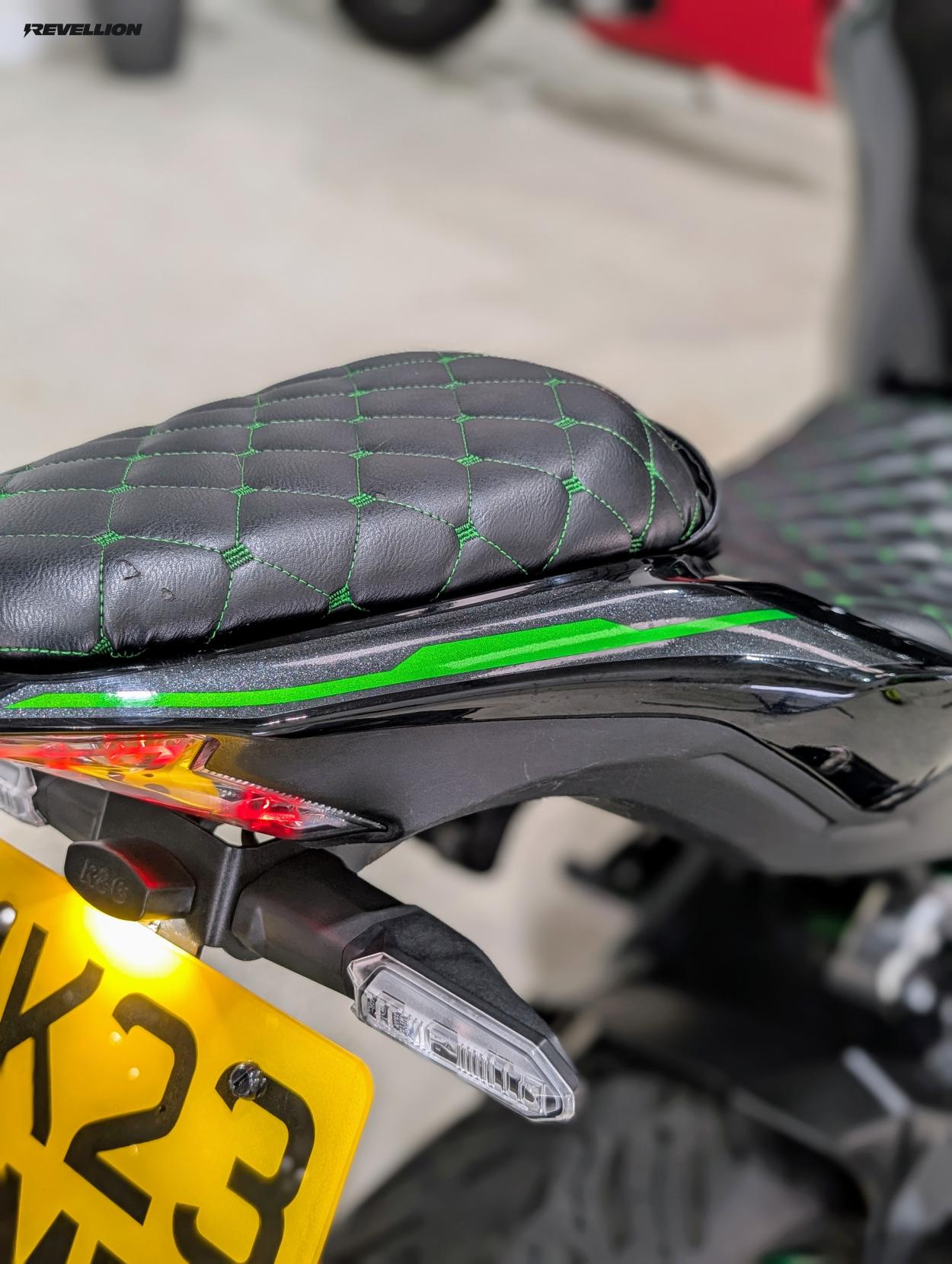 Kawasaki Z900 900 Supernaked Petrol Manual Euro 5 (125 ps)