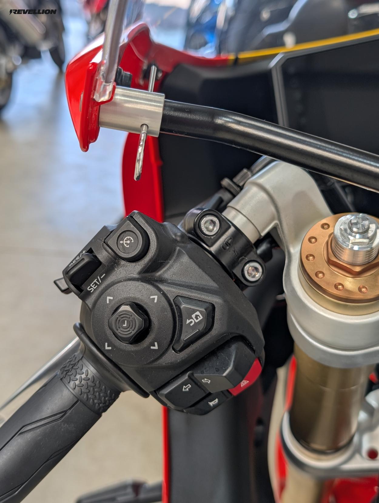 Yamaha XSR900 900 GP Sport Heritage Petrol Manual Euro 5 (119 ps)