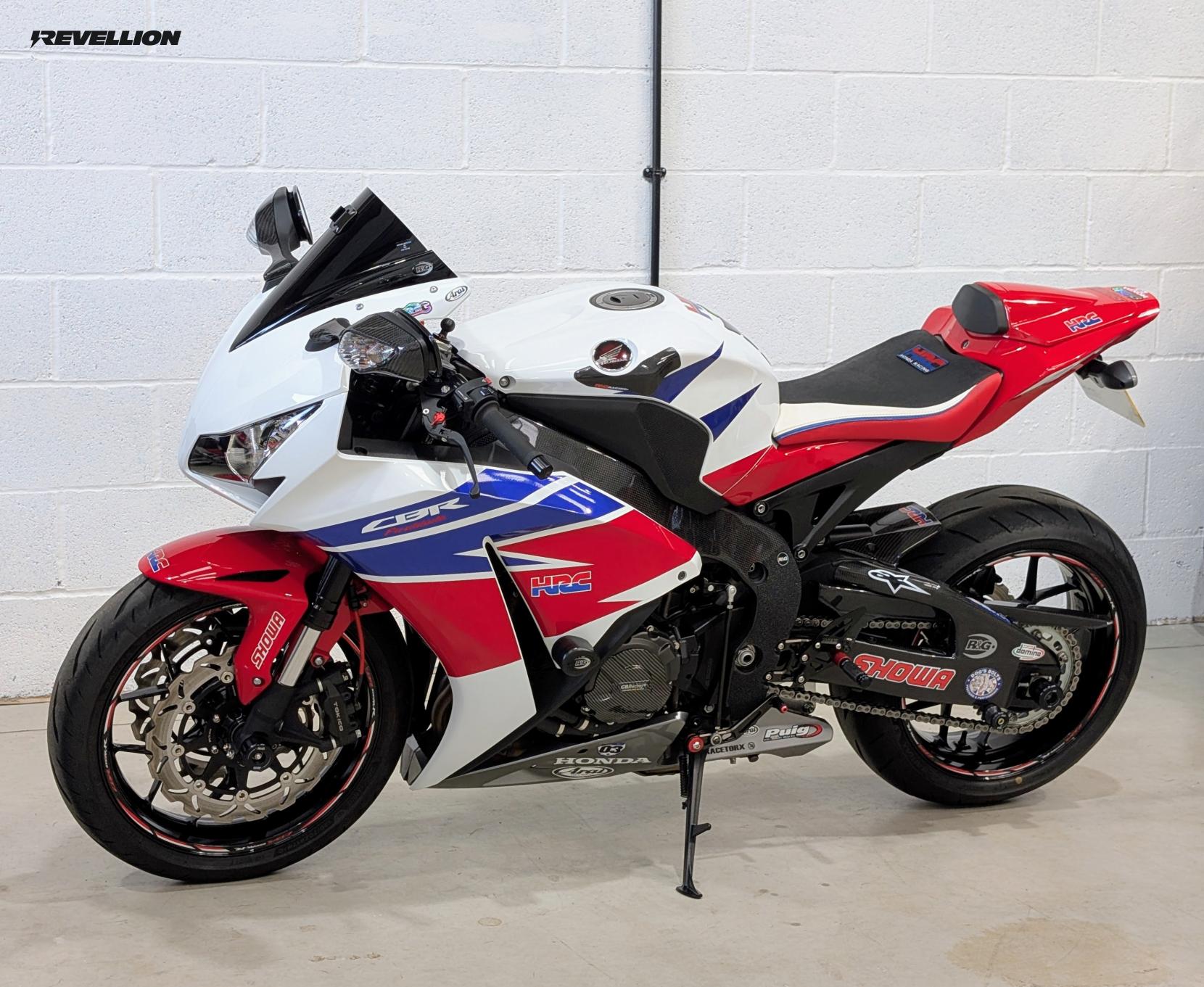 Honda CBR1000RR Fireblade 1000 Super Sports Petrol Manual (181 ps)