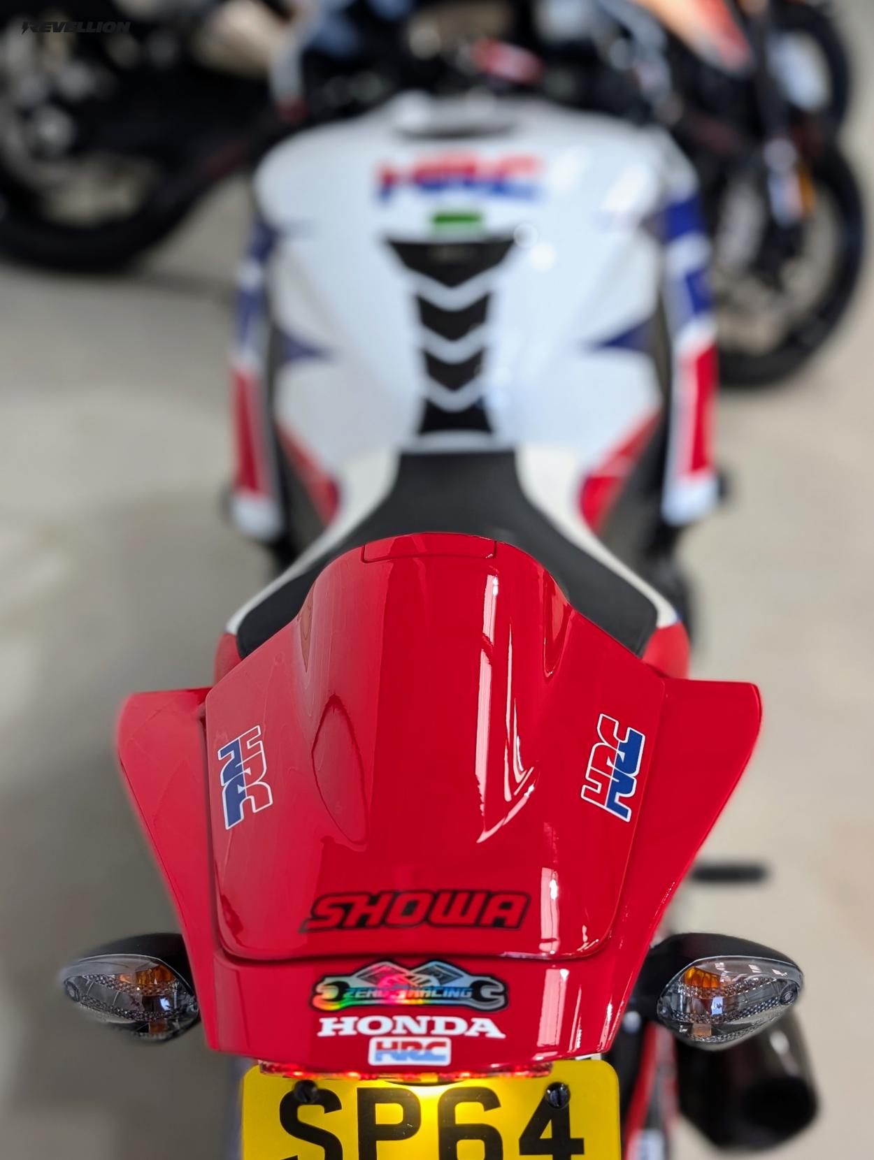 Honda CBR1000RR Fireblade 1000 Super Sports Petrol Manual (181 ps)