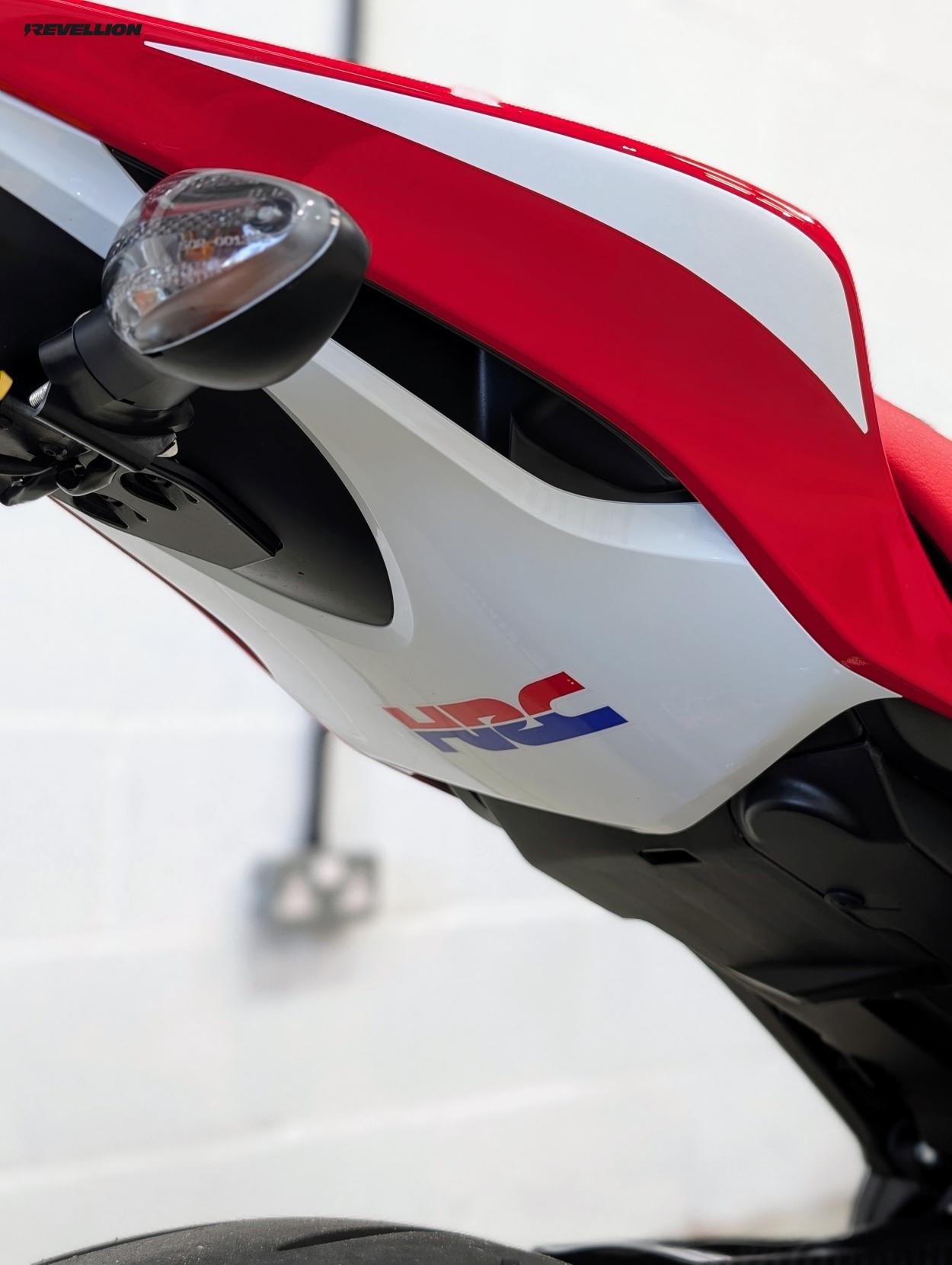 Honda CBR1000RR Fireblade 1000 Super Sports Petrol Manual (181 ps)