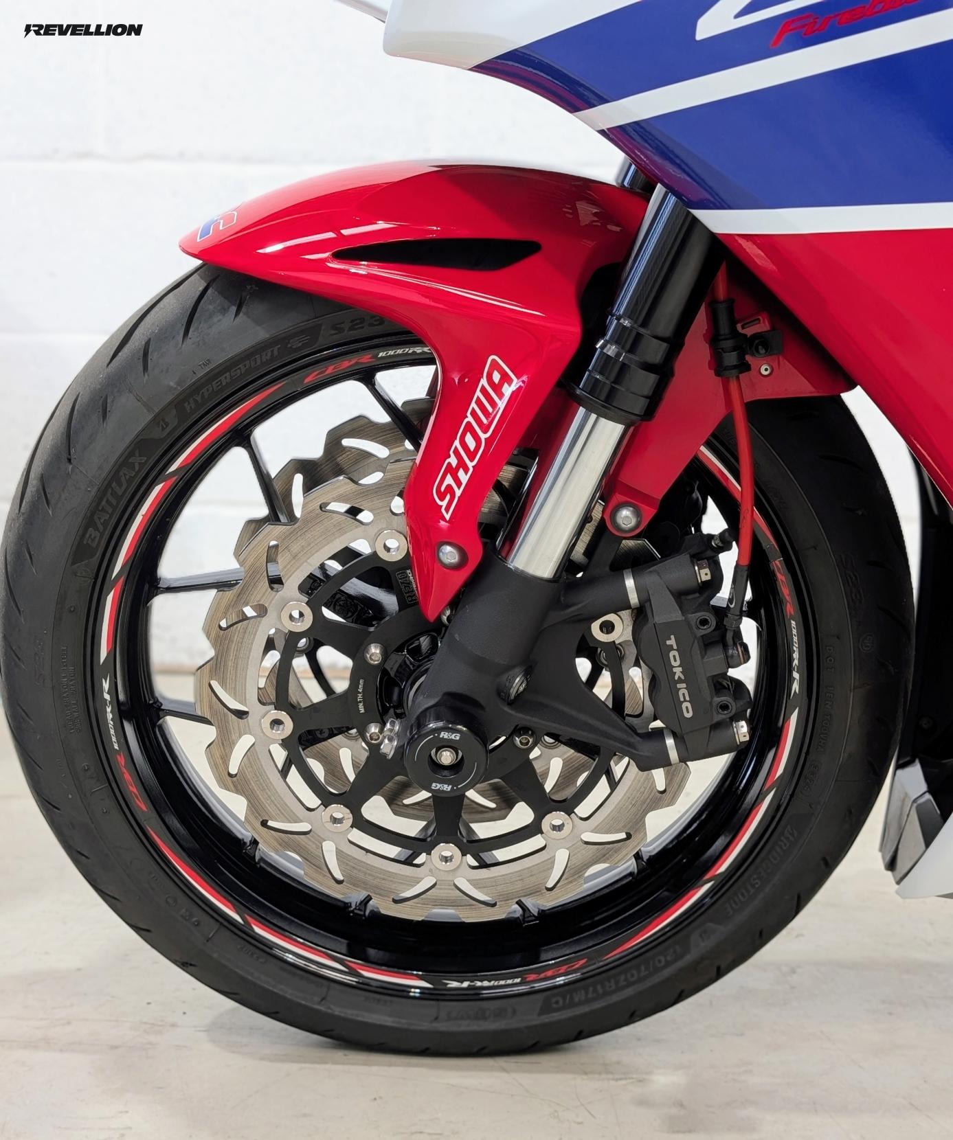 Honda CBR1000RR Fireblade 1000 Super Sports Petrol Manual (181 ps)
