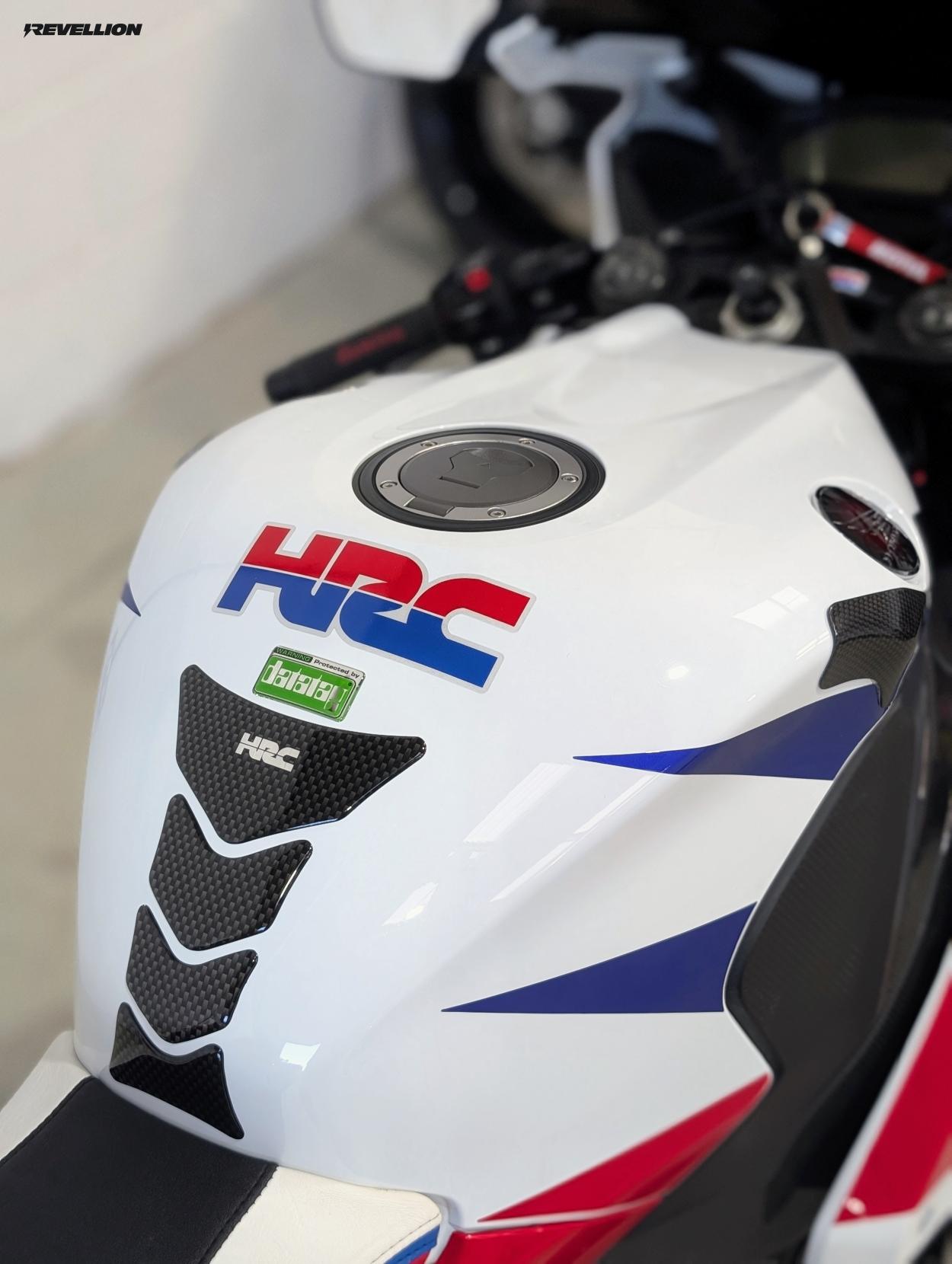 Honda CBR1000RR Fireblade 1000 Super Sports Petrol Manual (181 ps)