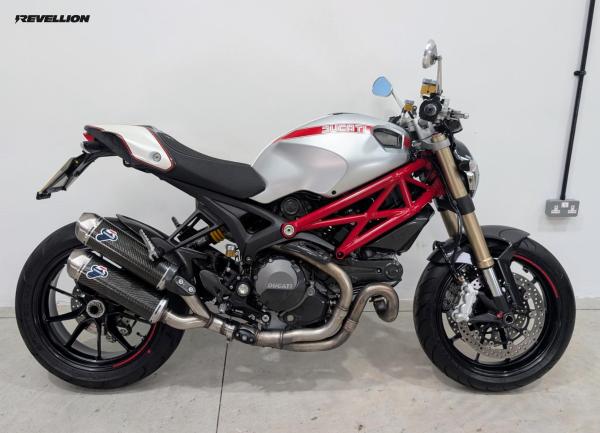 Ducati Monster 1100 1100 Naked Petrol Manual (95 ps)