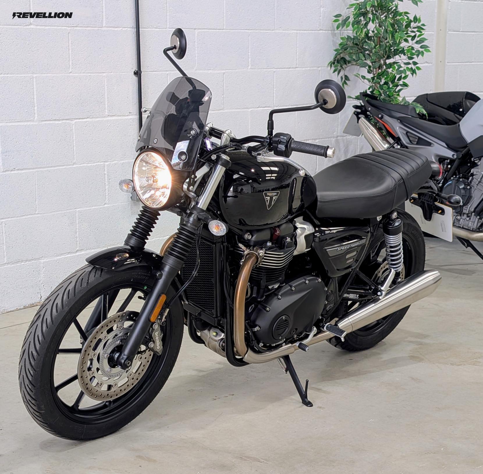 Triumph Speed Twin 900 900   Roadster/Retro Petrol   Euro 5 (65 ps)