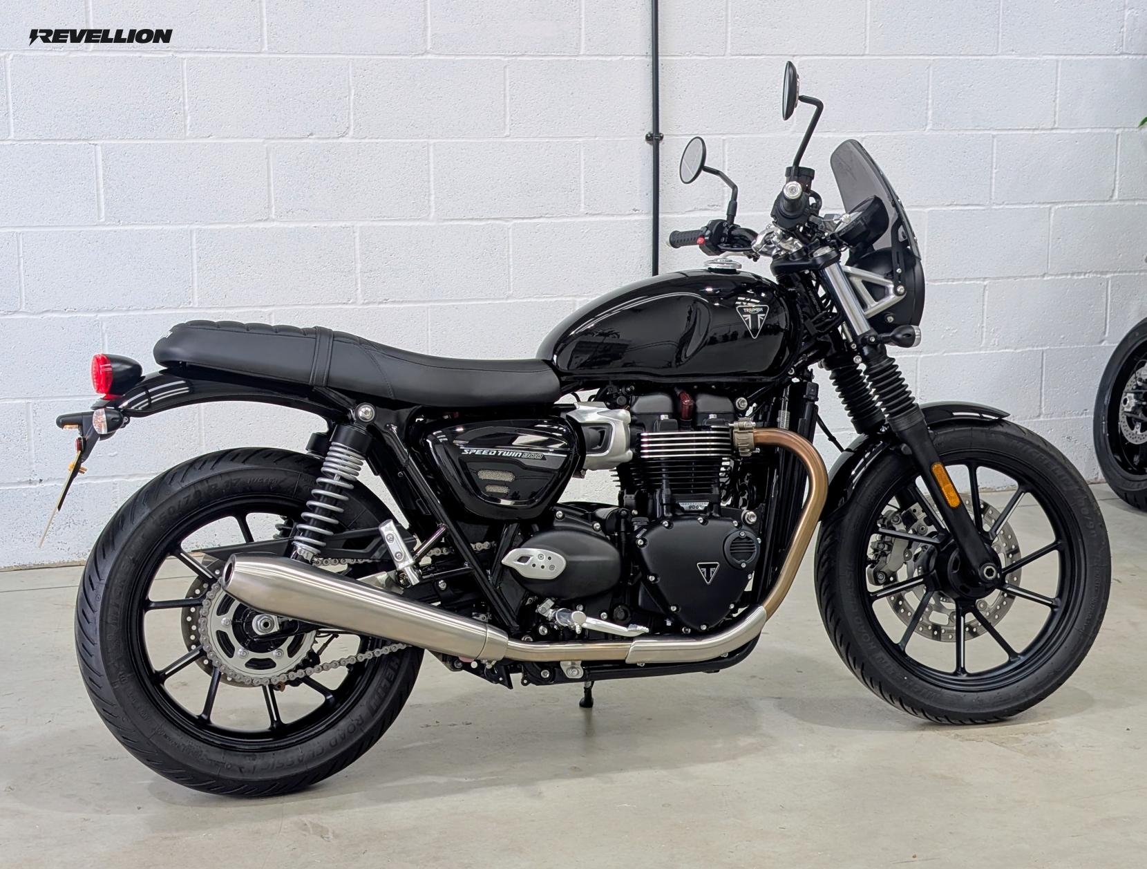 Triumph Speed Twin 900 900   Roadster/Retro Petrol   Euro 5 (65 ps)