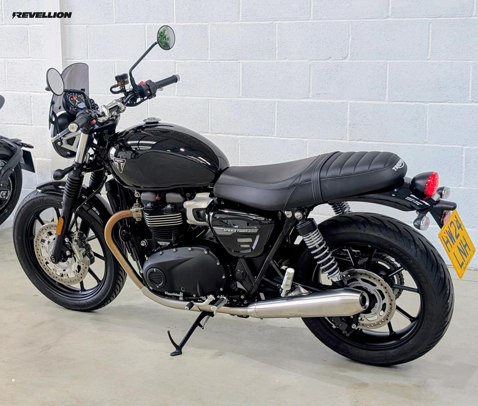 Triumph Speed Twin 900 900   Roadster/Retro Petrol   Euro 5 (65 ps)
