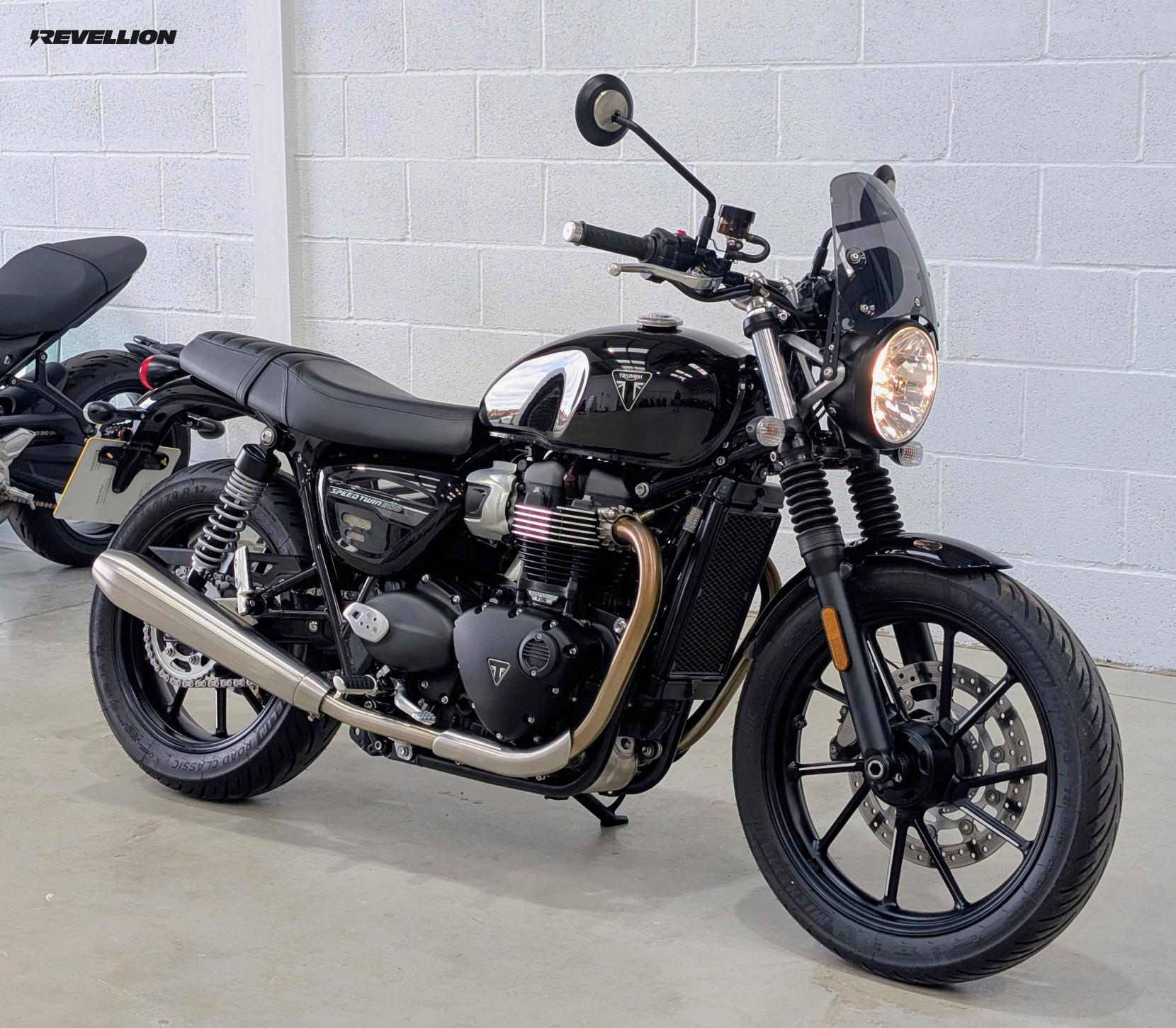Triumph Speed Twin 900 900   Roadster/Retro Petrol   Euro 5 (65 ps)