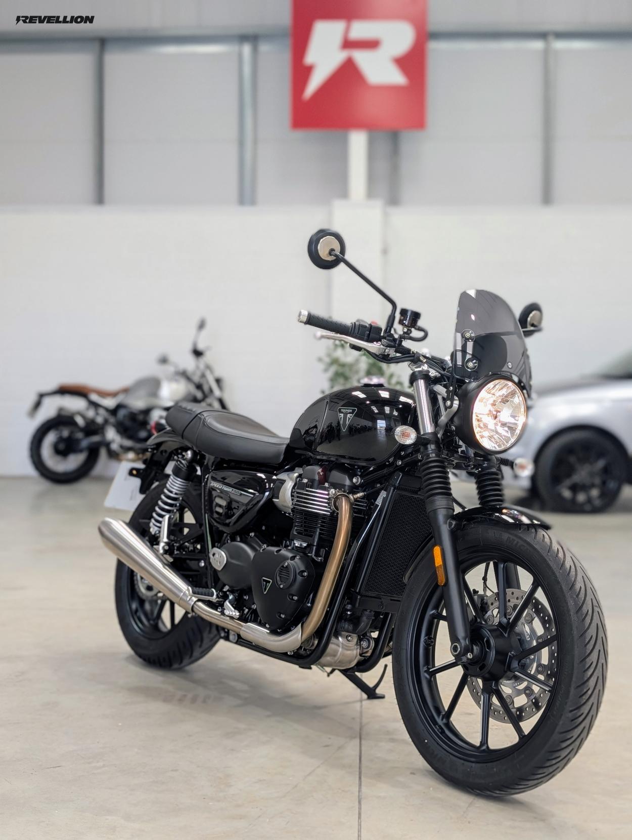 Triumph Speed Twin 900 900   Roadster/Retro Petrol   Euro 5 (65 ps)