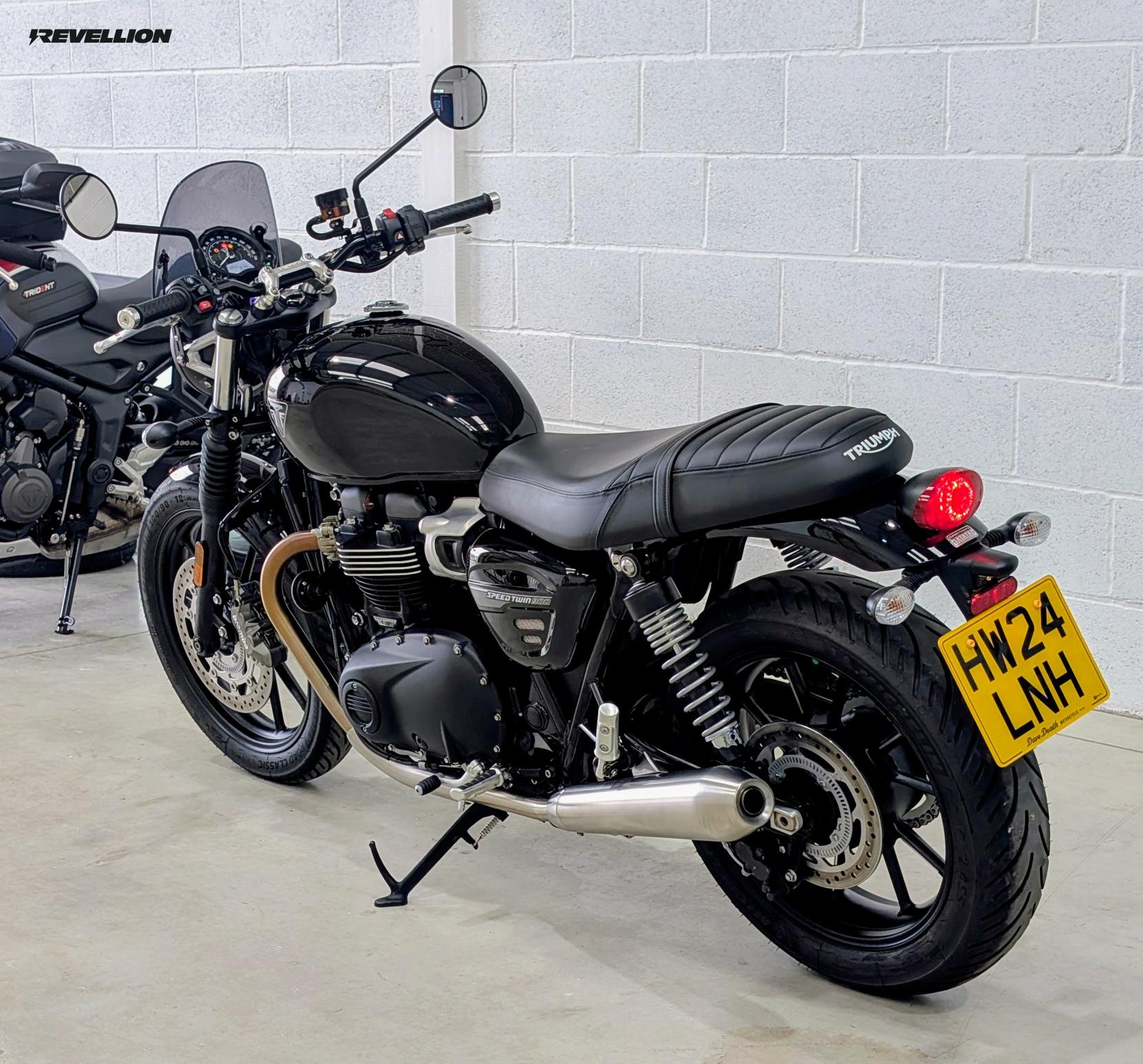 Triumph Speed Twin 900 900   Roadster/Retro Petrol   Euro 5 (65 ps)