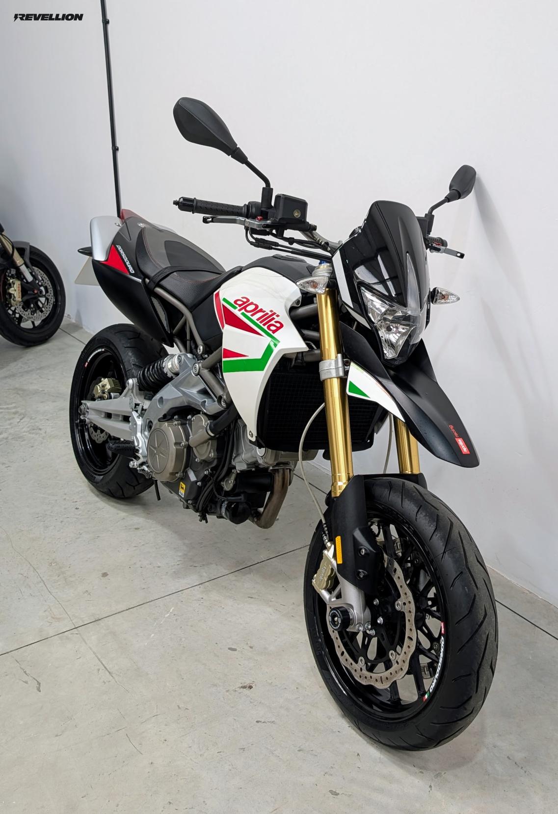 Aprilia Dorsoduro 750 Super Moto (2008 - )
