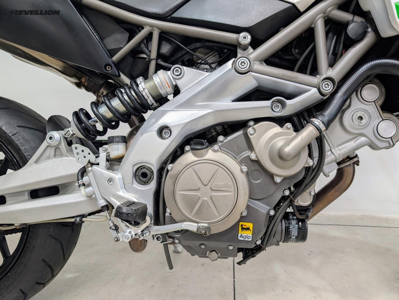 Aprilia Dorsoduro 750 Super Moto (2008 - )