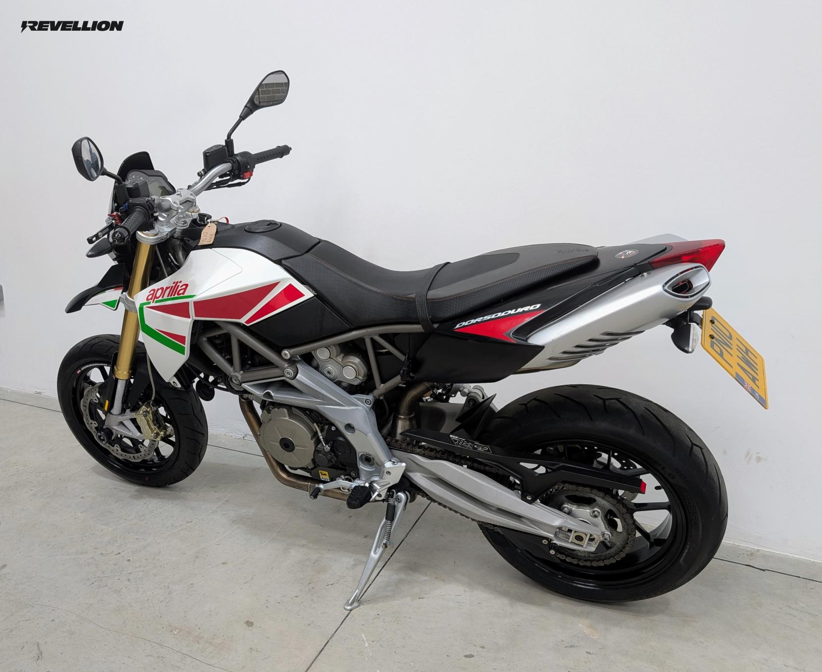 Aprilia Dorsoduro 750 Super Moto (2008 - )