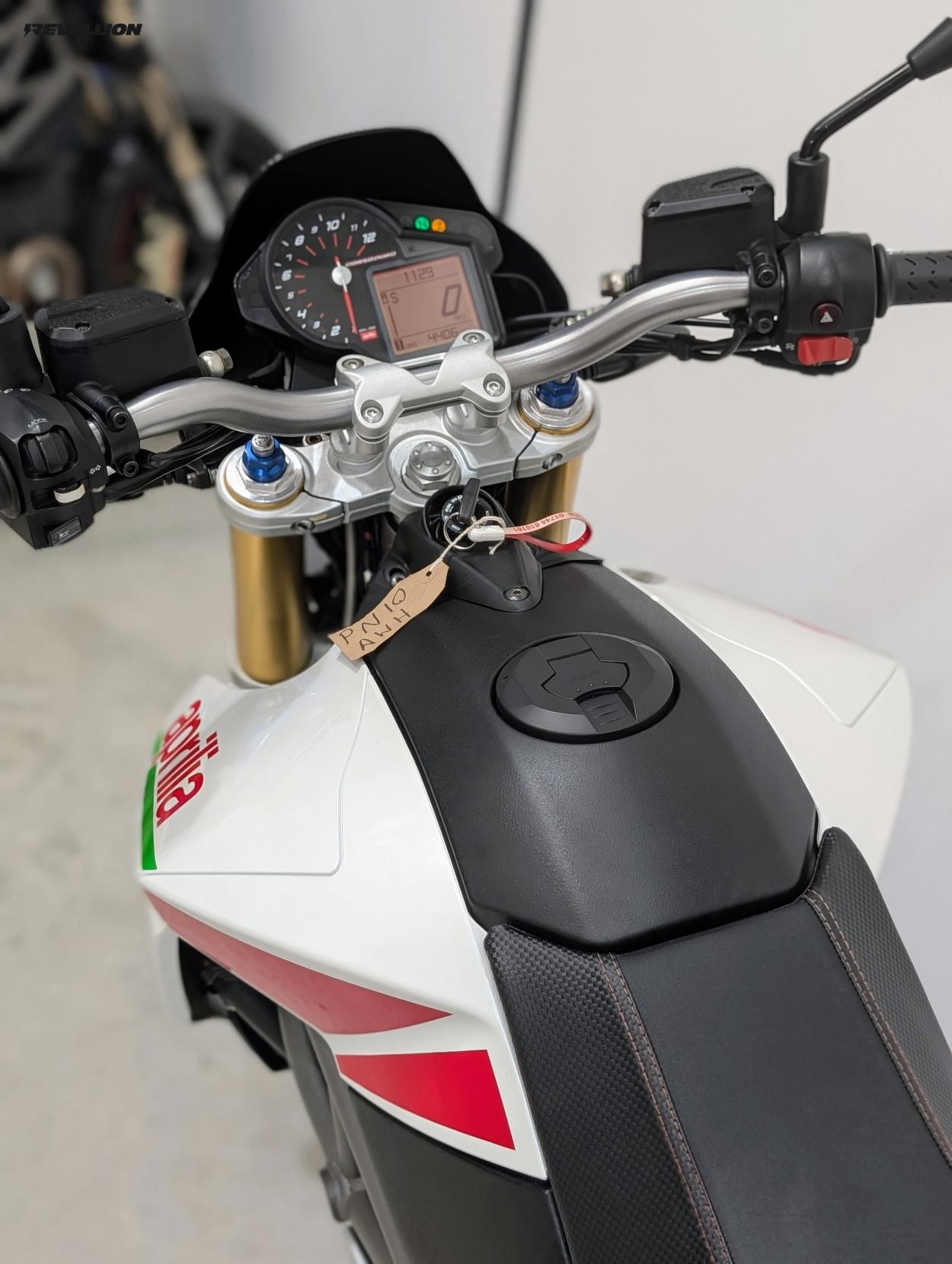 Aprilia Dorsoduro 750 Super Moto (2008 - )