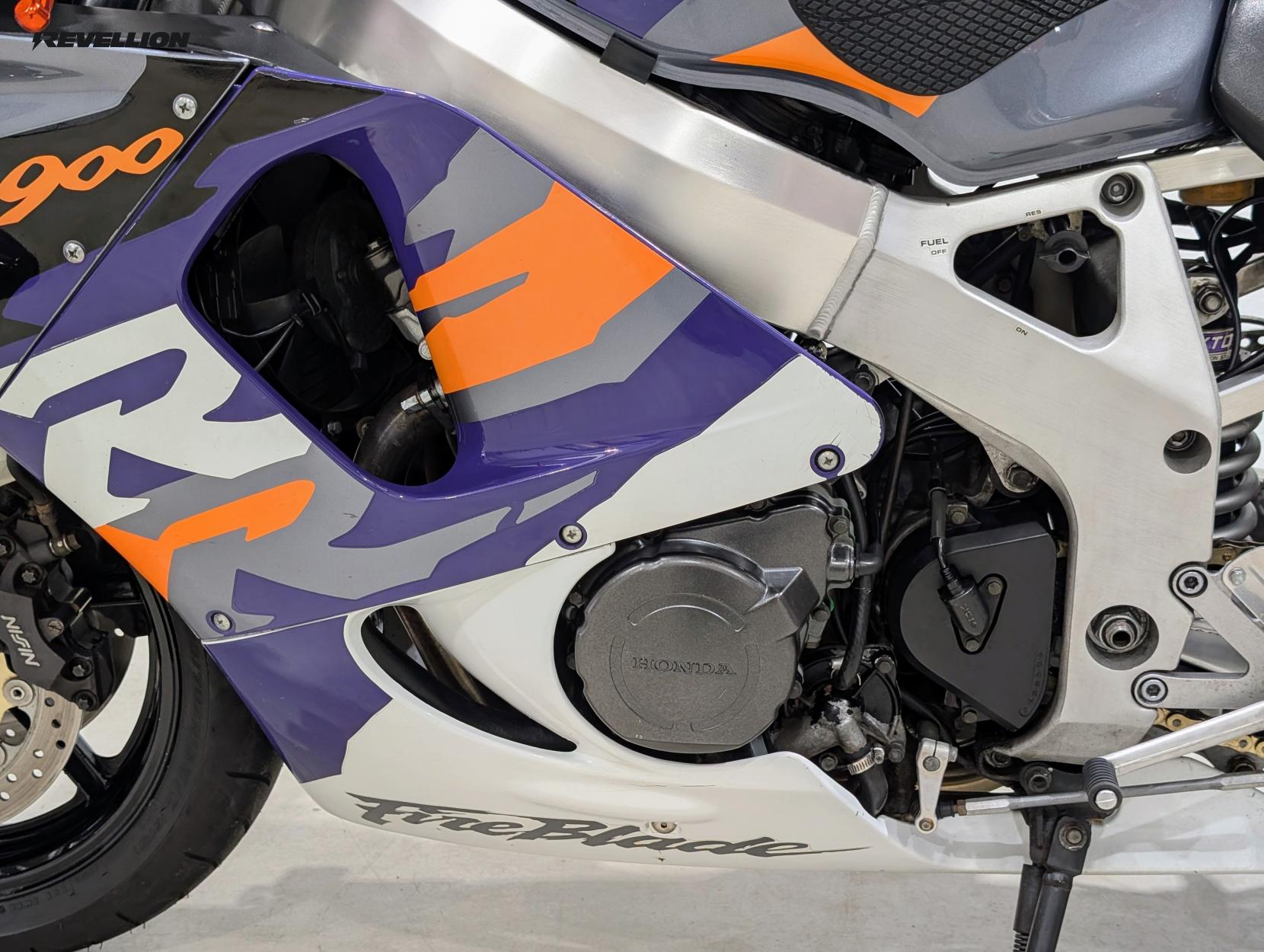 Honda CBR900RR Fireblade 918cc