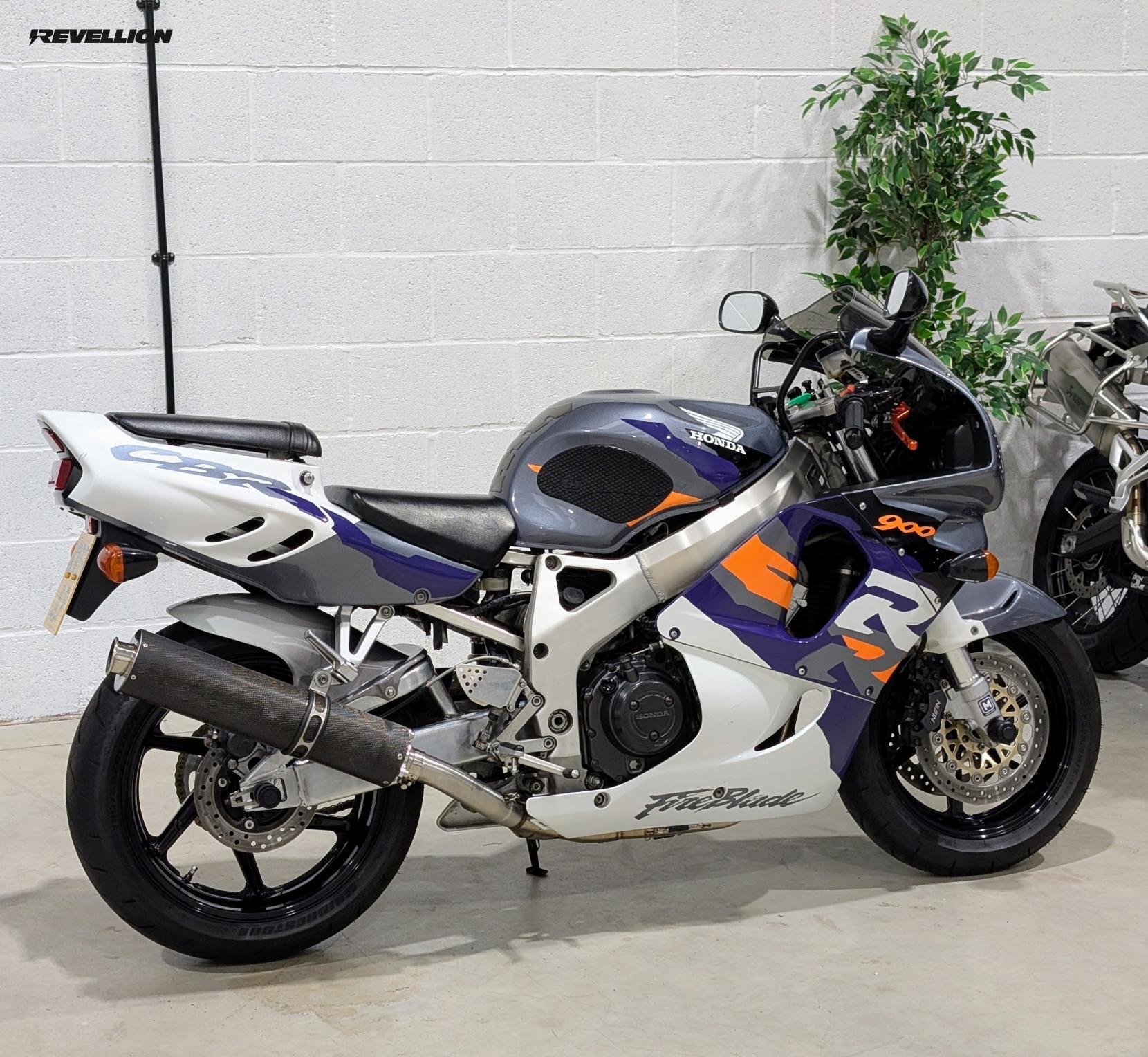 Honda CBR900RR Fireblade 918cc