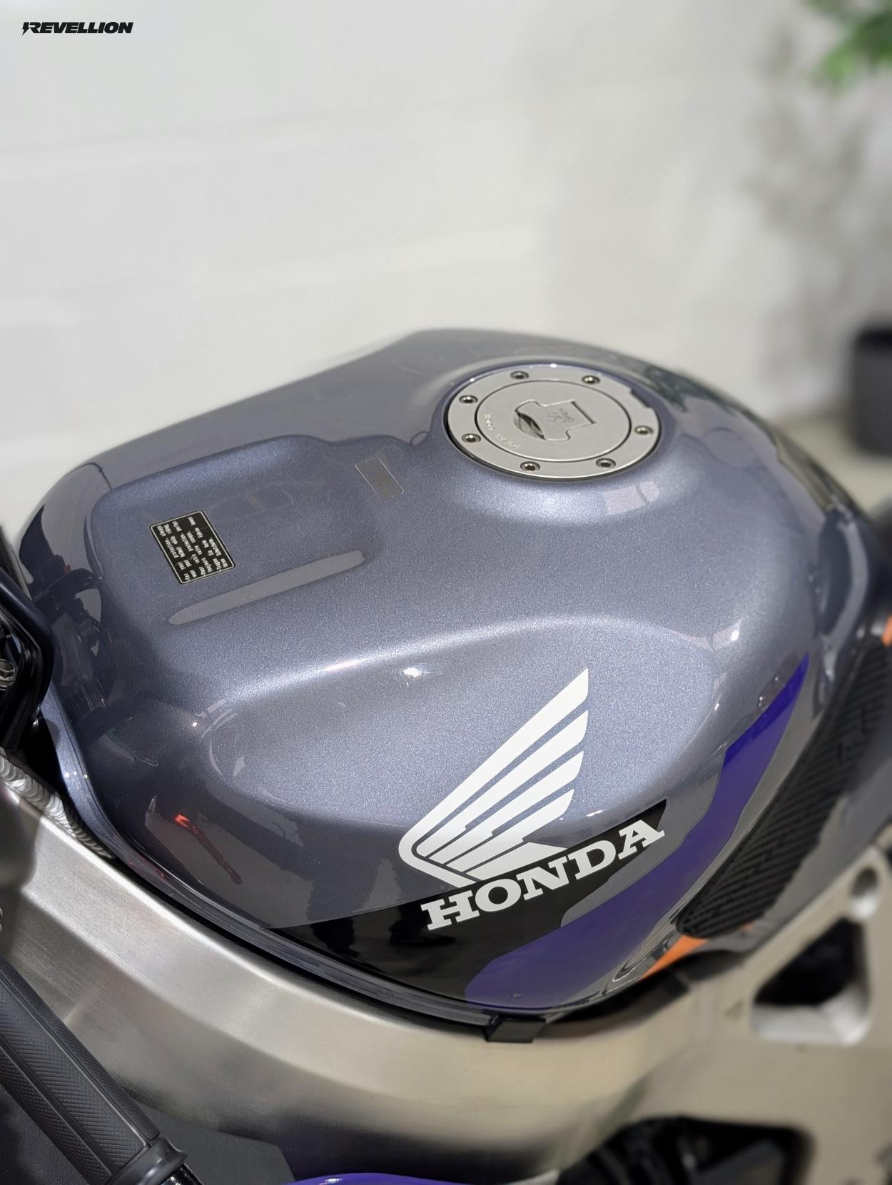 Honda CBR900RR Fireblade 918cc