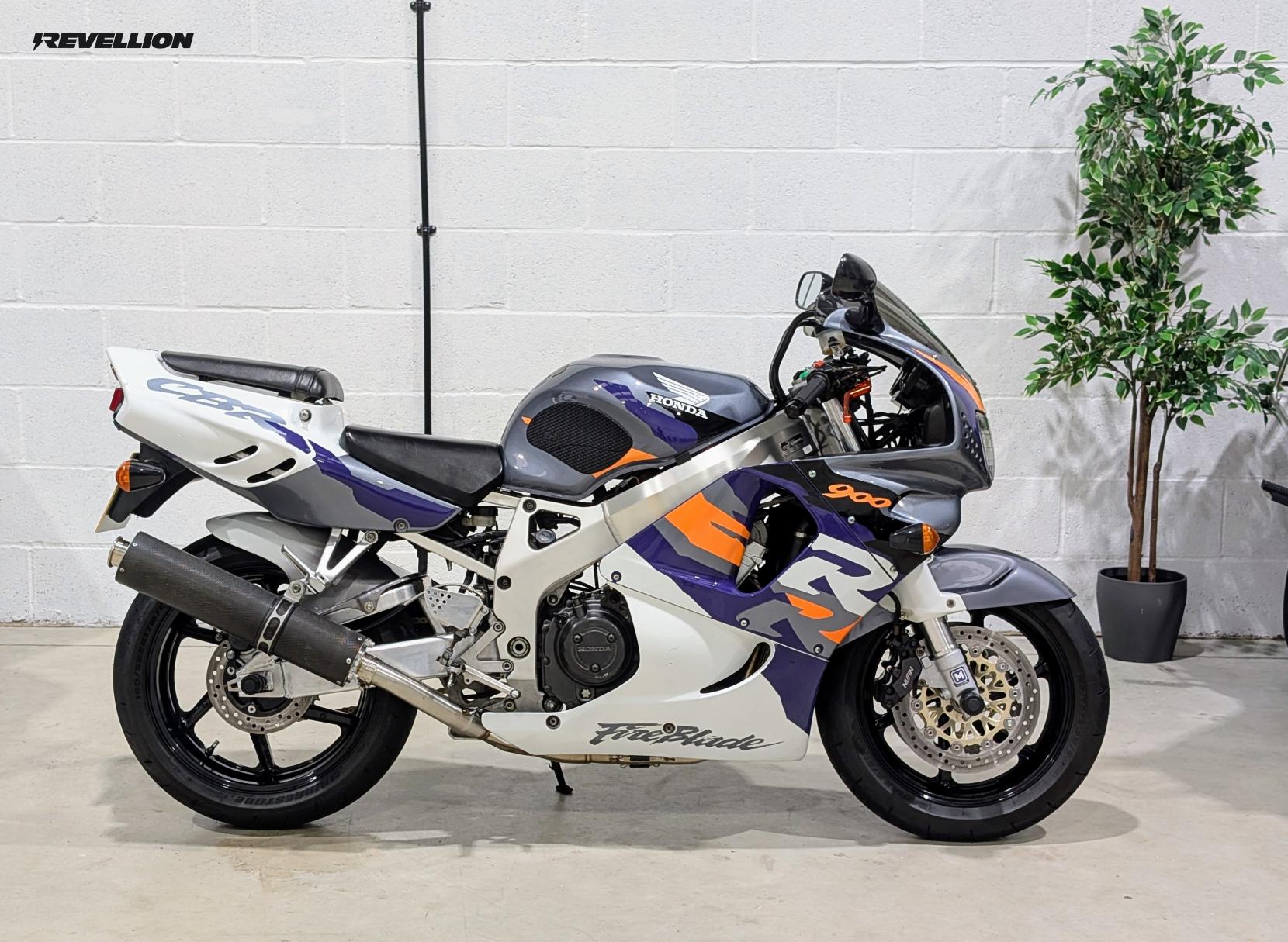 Honda CBR900RR Fireblade 918cc