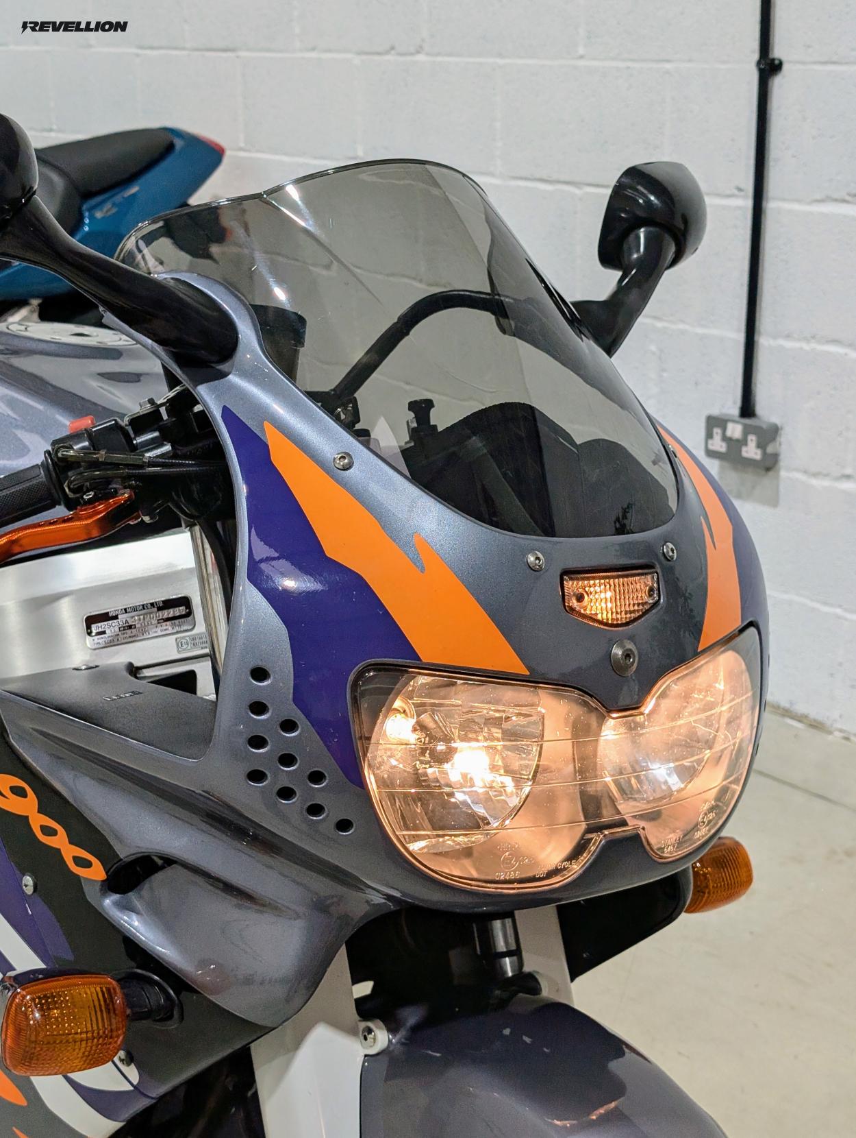 Honda CBR900RR Fireblade 918cc