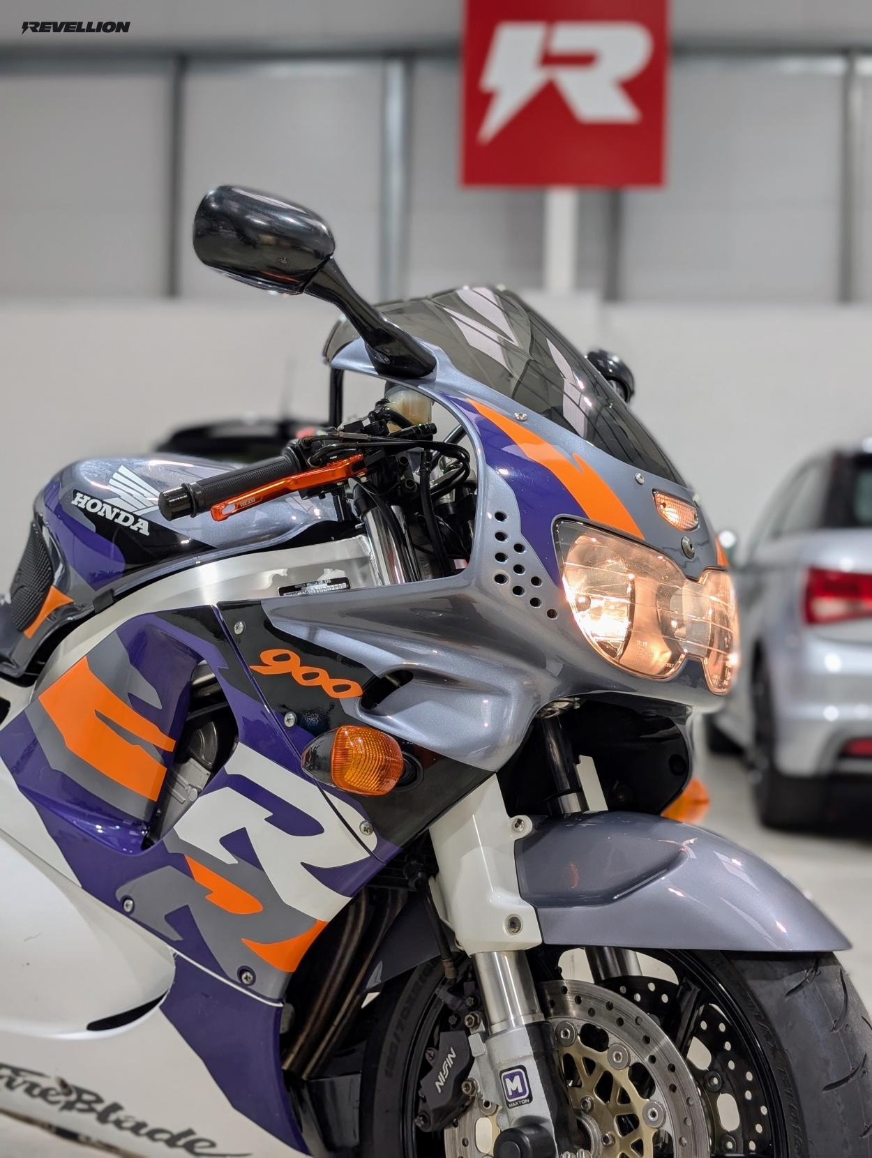 Honda CBR900RR Fireblade 918cc