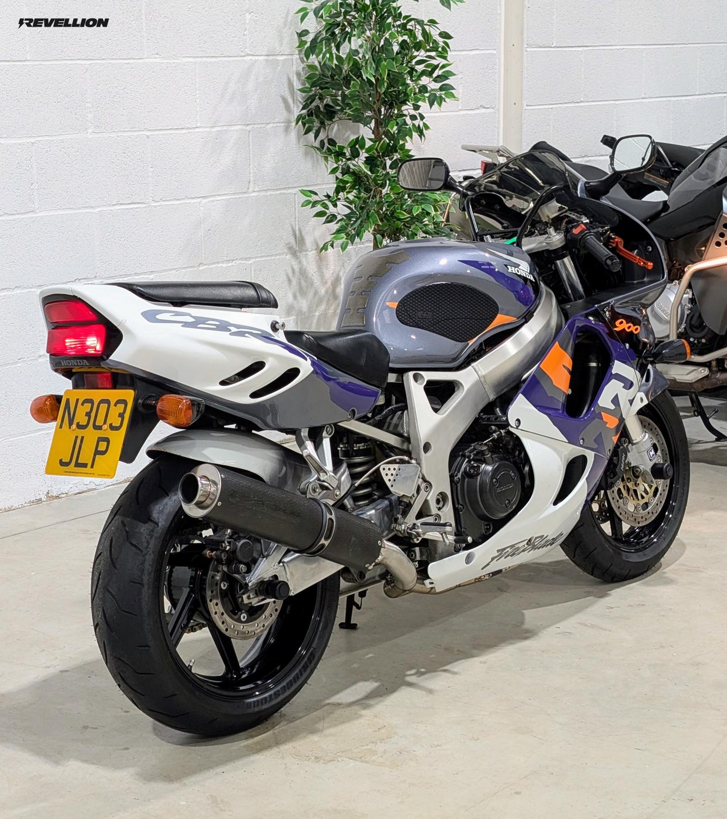Honda CBR900RR Fireblade 918cc