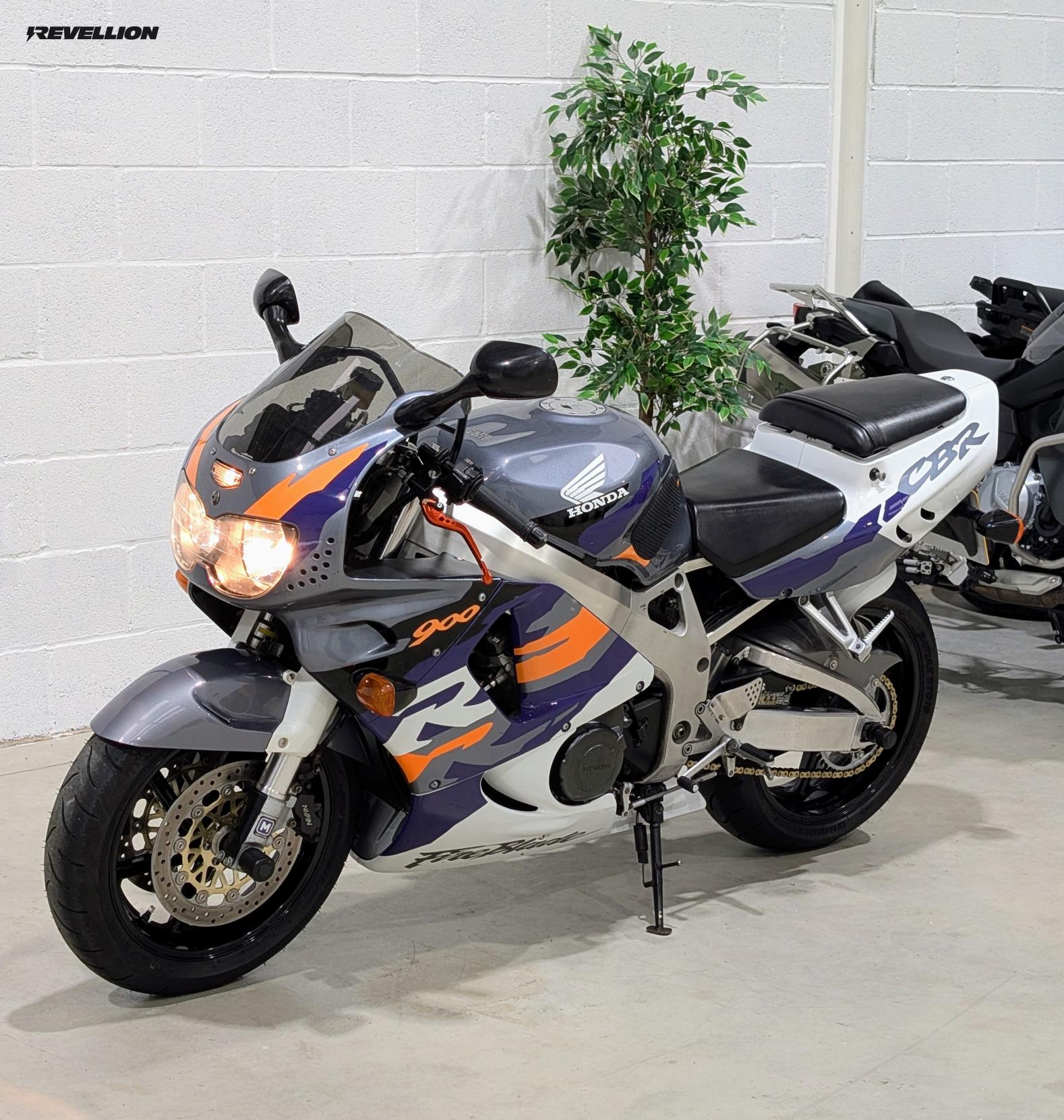 Honda CBR900RR Fireblade 918cc
