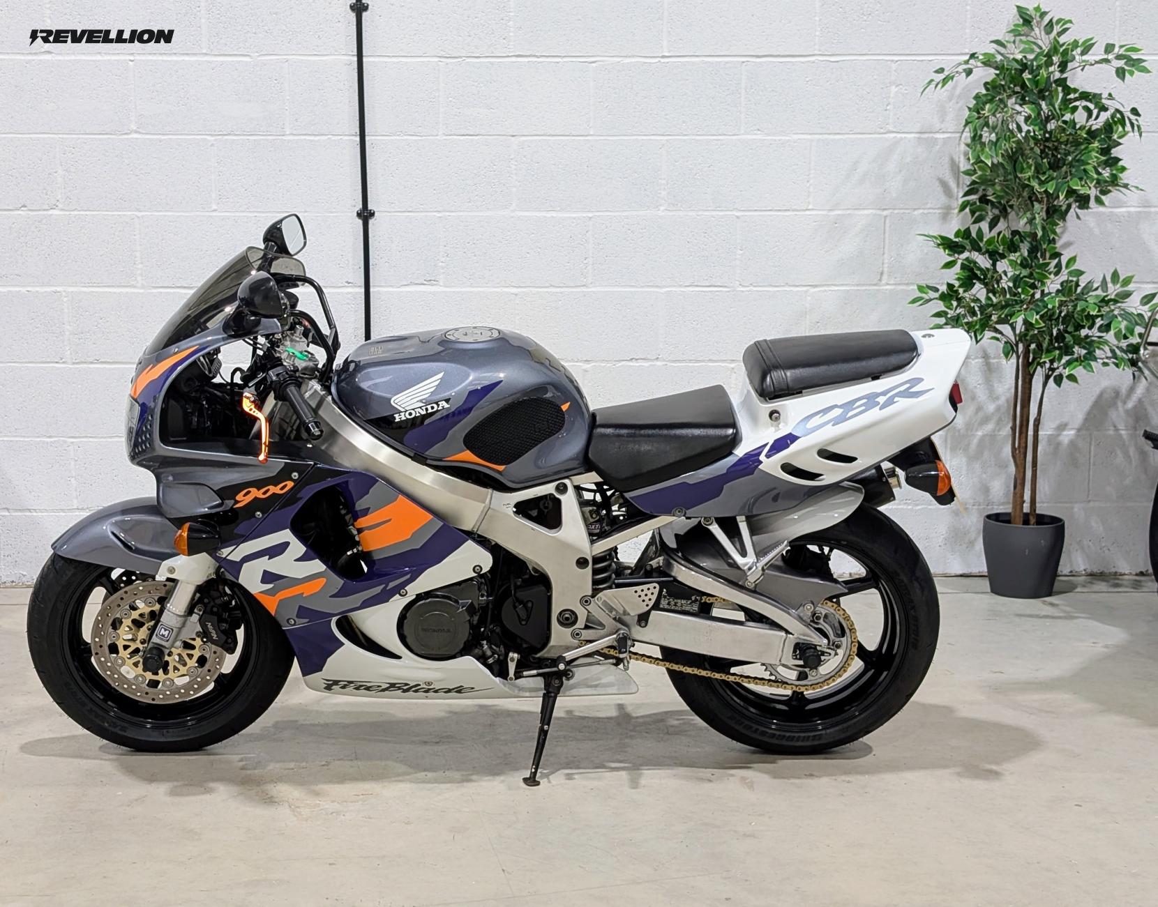 Honda CBR900RR Fireblade 918cc