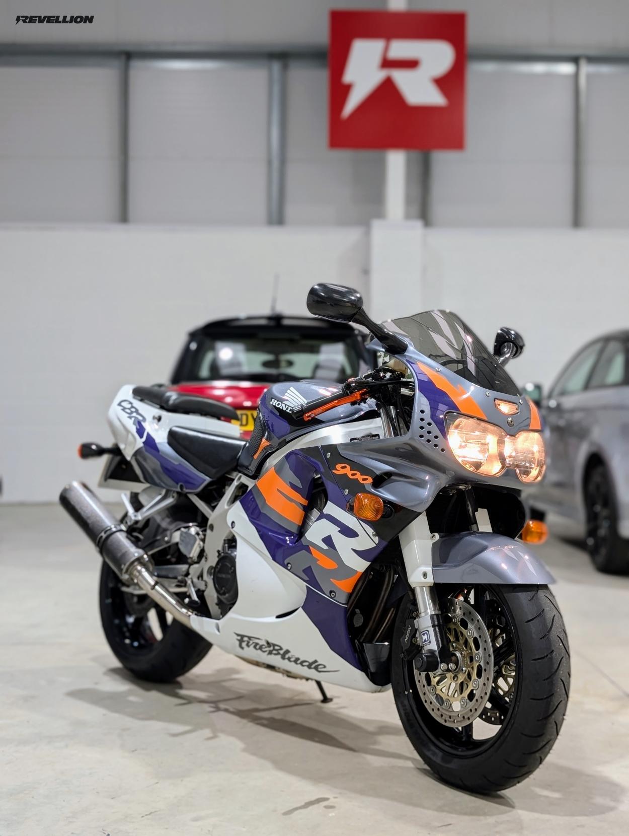 Honda CBR900RR Fireblade 918cc