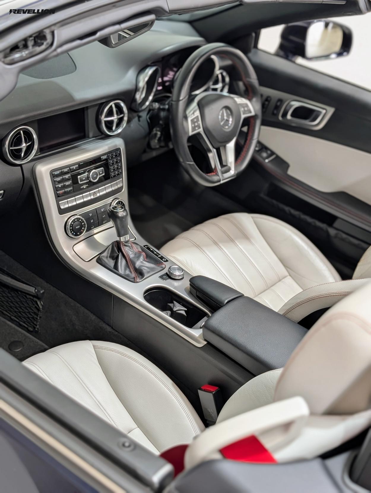 Mercedes-Benz SLK 3.5 SLK350 BlueEfficiency AMG Sport Edition 125 Convertible 2dr Petrol G-Tronic+ Euro 5 (s/s) (306 ps)