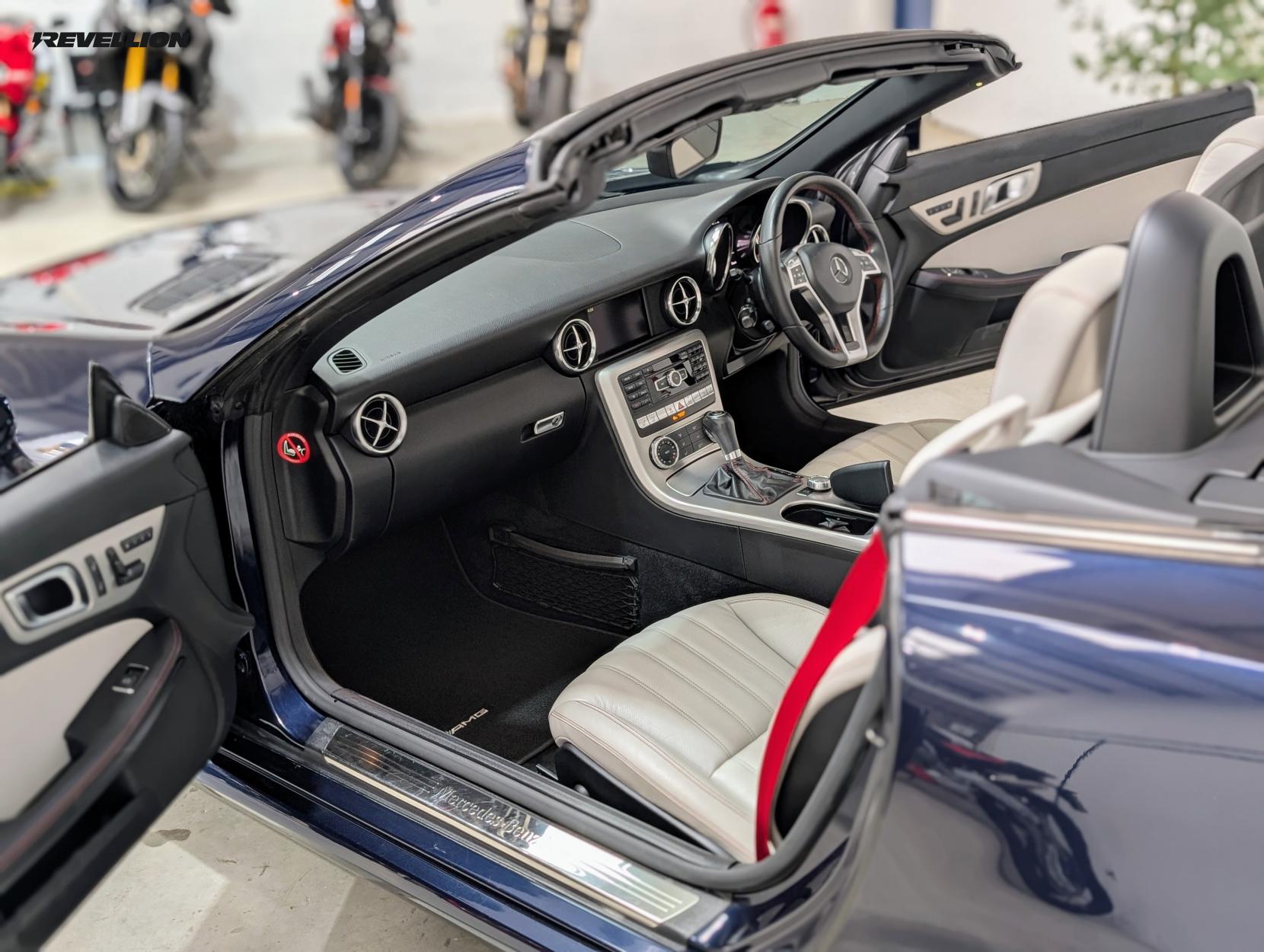Mercedes-Benz SLK 3.5 SLK350 BlueEfficiency AMG Sport Edition 125 Convertible 2dr Petrol G-Tronic+ Euro 5 (s/s) (306 ps)