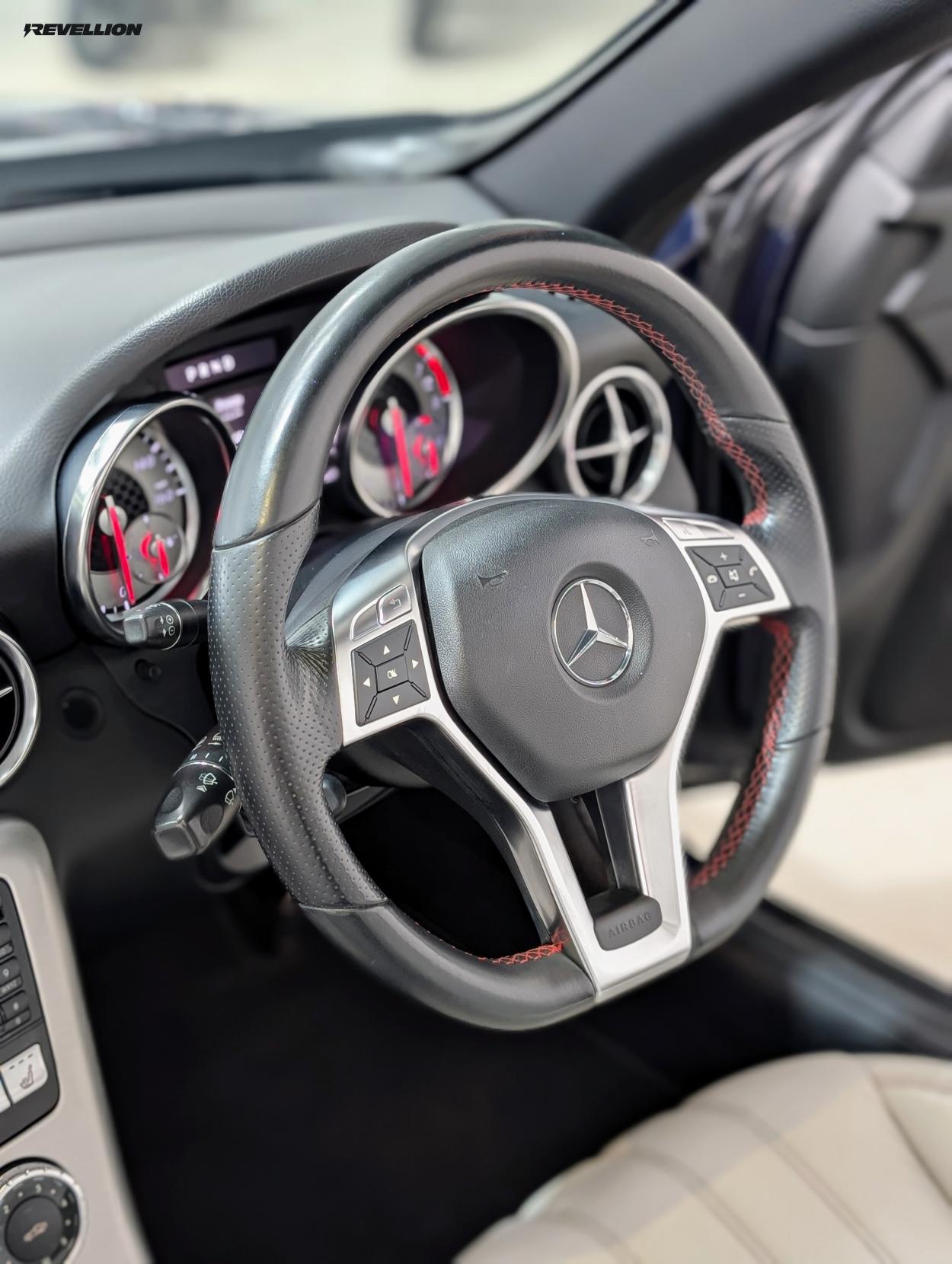 Mercedes-Benz SLK 3.5 SLK350 BlueEfficiency AMG Sport Edition 125 Convertible 2dr Petrol G-Tronic+ Euro 5 (s/s) (306 ps)